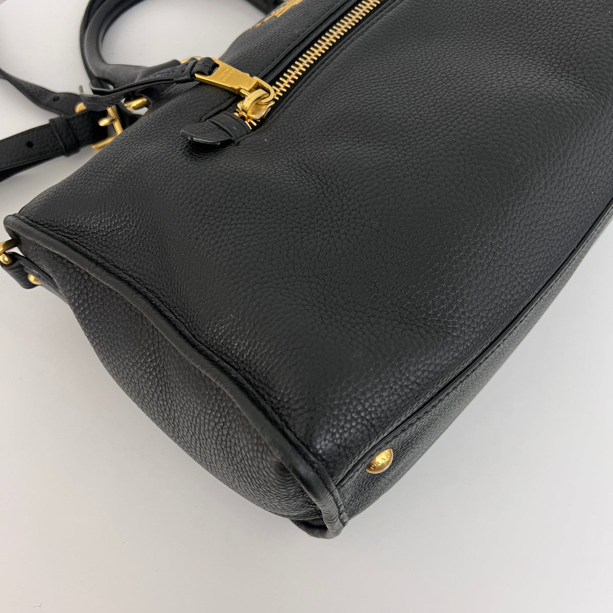 Sac à bandoulière PRADA Vitello Daino cuir grainé noir