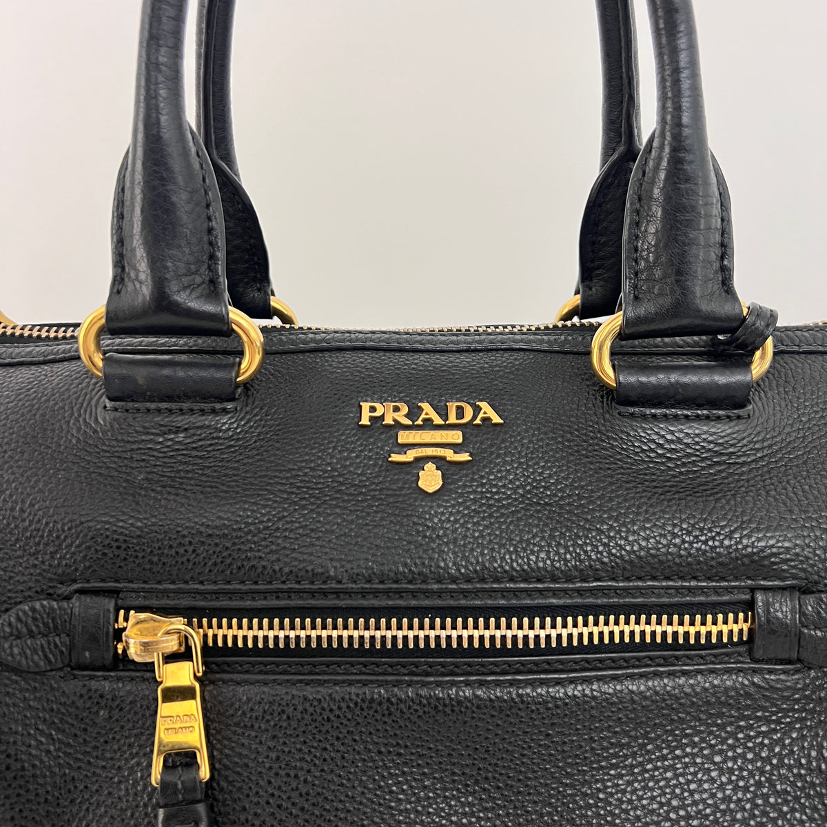 Sac à bandoulière PRADA Vitello Daino cuir grainé noir