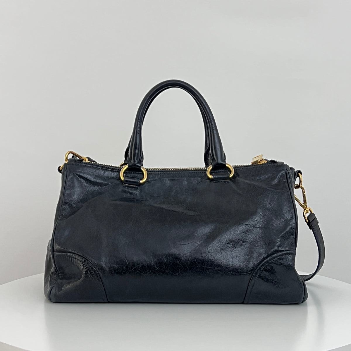Sac à bandoulière PRADA Vitello Shine Satchel cuir grainé noir