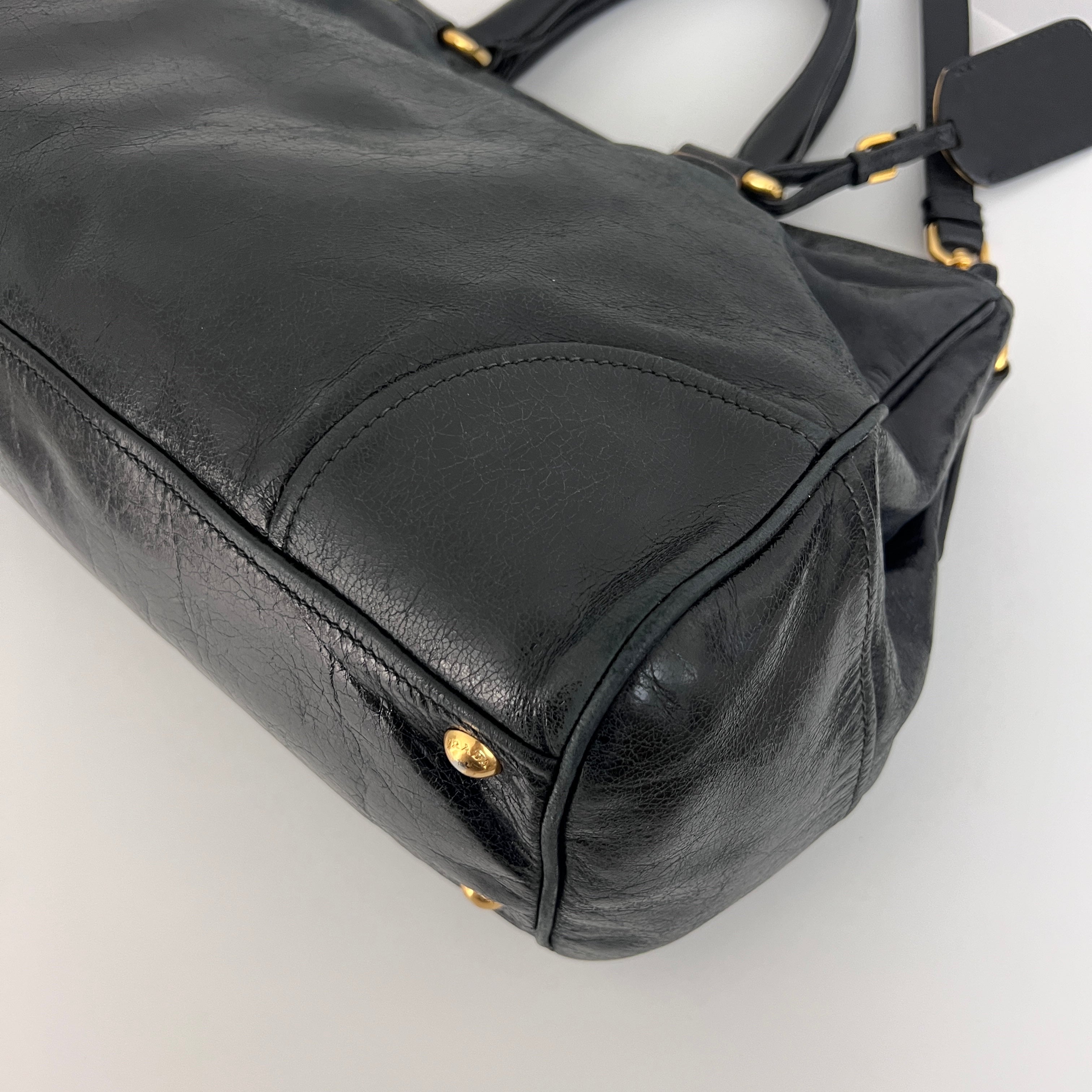 Sac à bandoulière PRADA Vitello Shine Satchel cuir grainé noir
