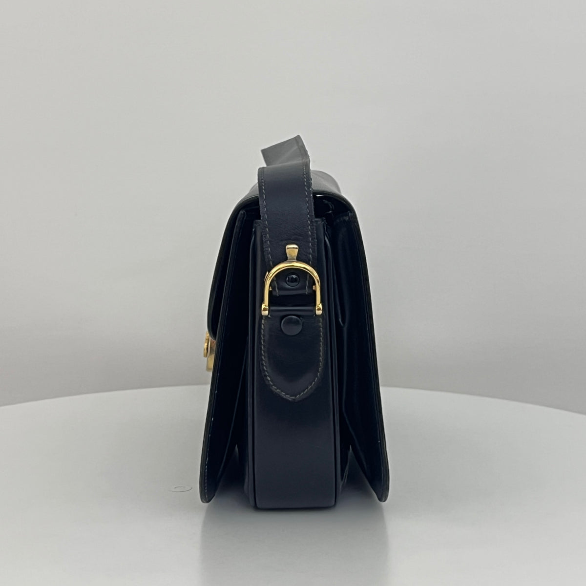 CELINE Triomphe bag in black smooth leather