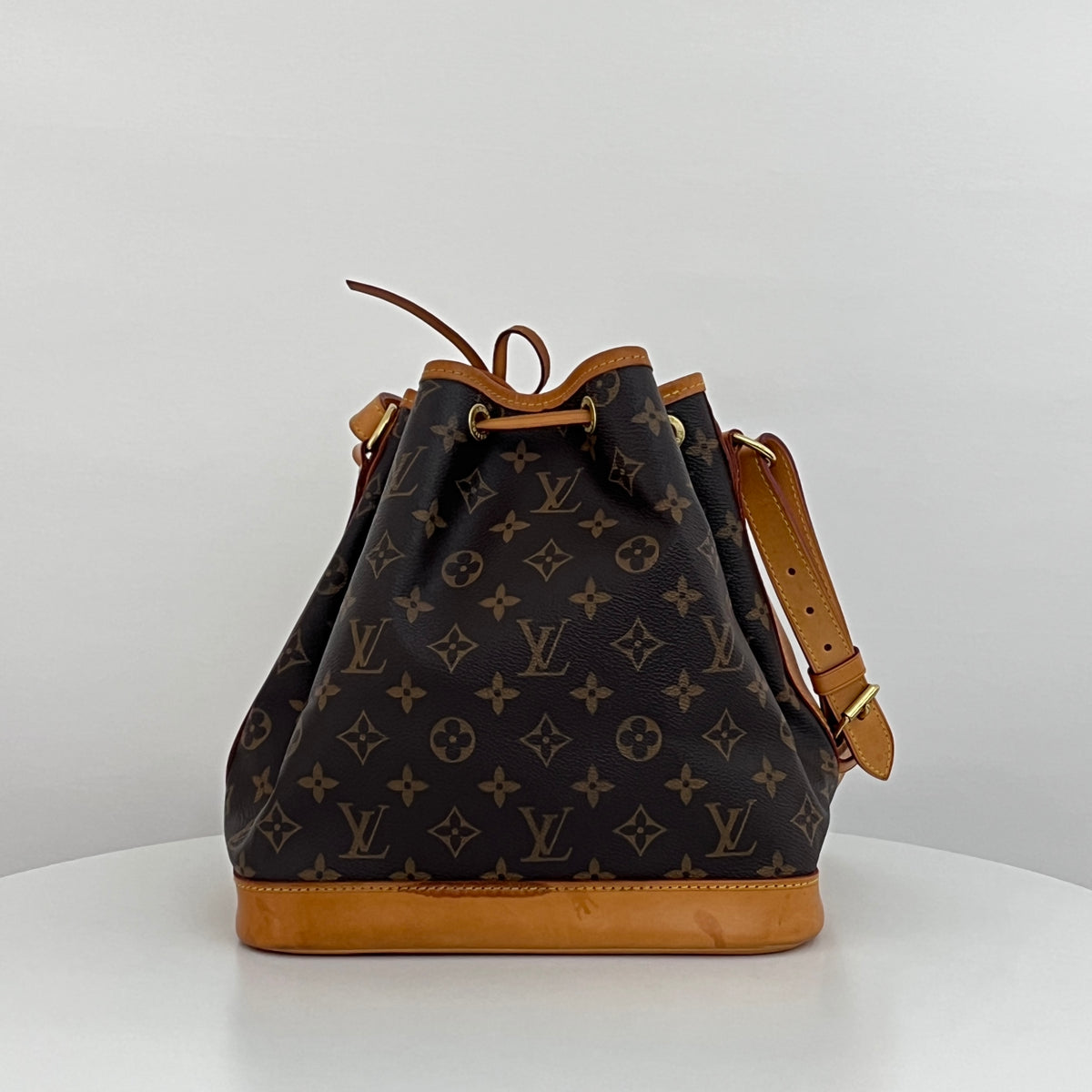 Sac LOUIS VUITTON Noé Petit toile et cuir marron vintage 2016