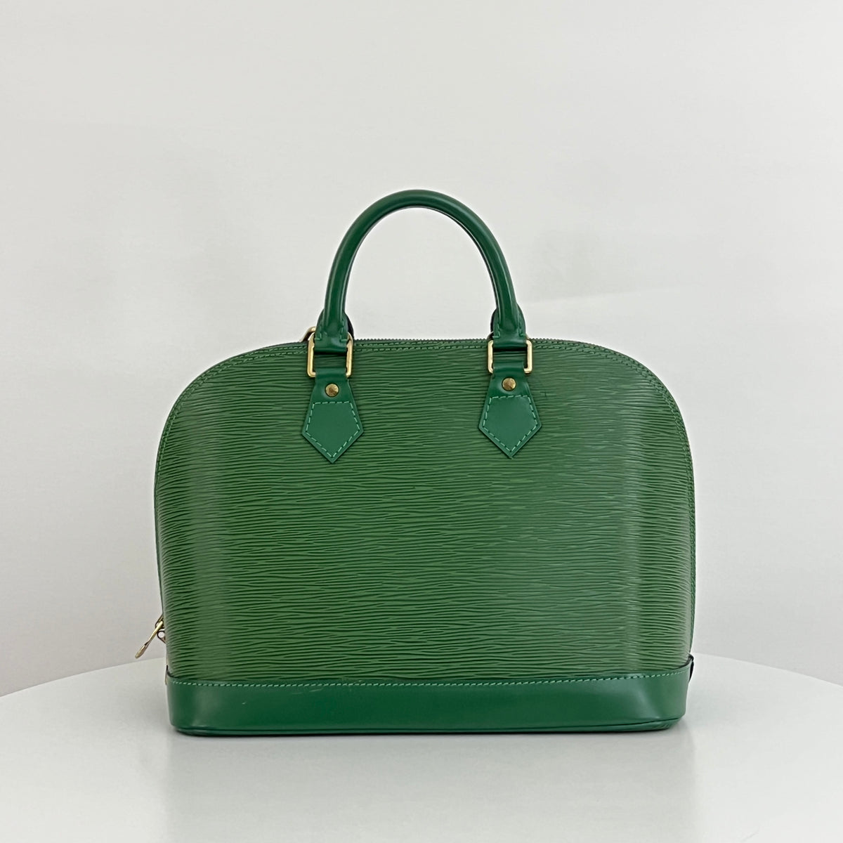 Sac à bandoulière LOUIS VUITTON Alma PM cuir épi vert vintage 1997