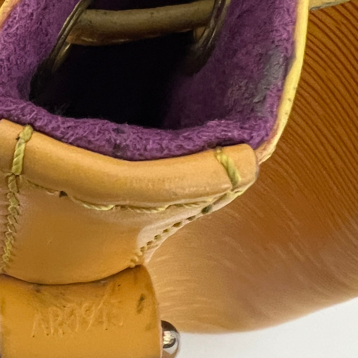 Sac LOUIS VUITTON Noé Petit cuir épi jaune vintage 1995