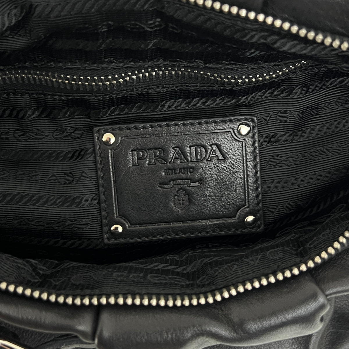 Sac PRADA Hobo Buckle cuir lisse noir