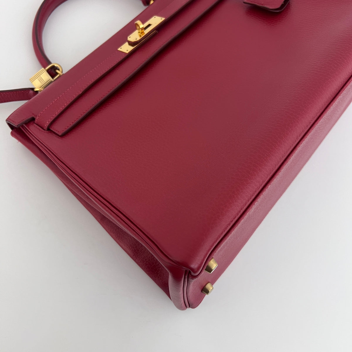 Sac à bandoulière HERMÈS Kelly 35 cuir grainé retourné rouge