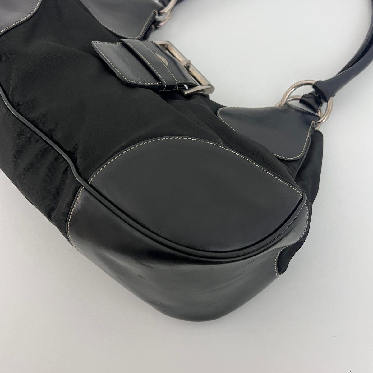 Sac PRADA Hobo nylon et cuir noir