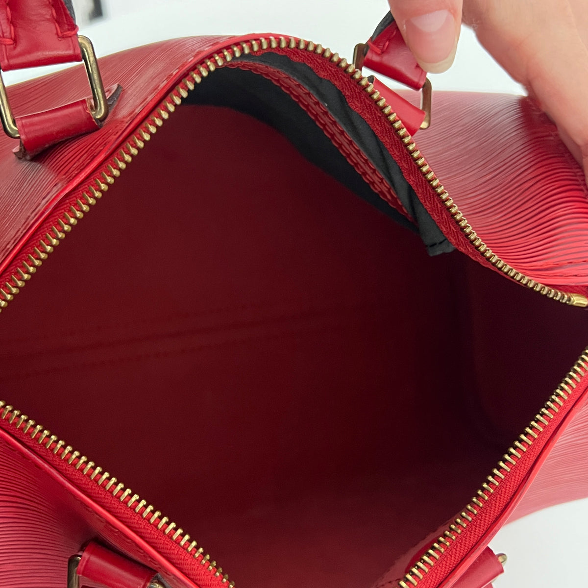 Vintage 1994 red Epi leather LOUIS VUITTON Speedy 25 bag