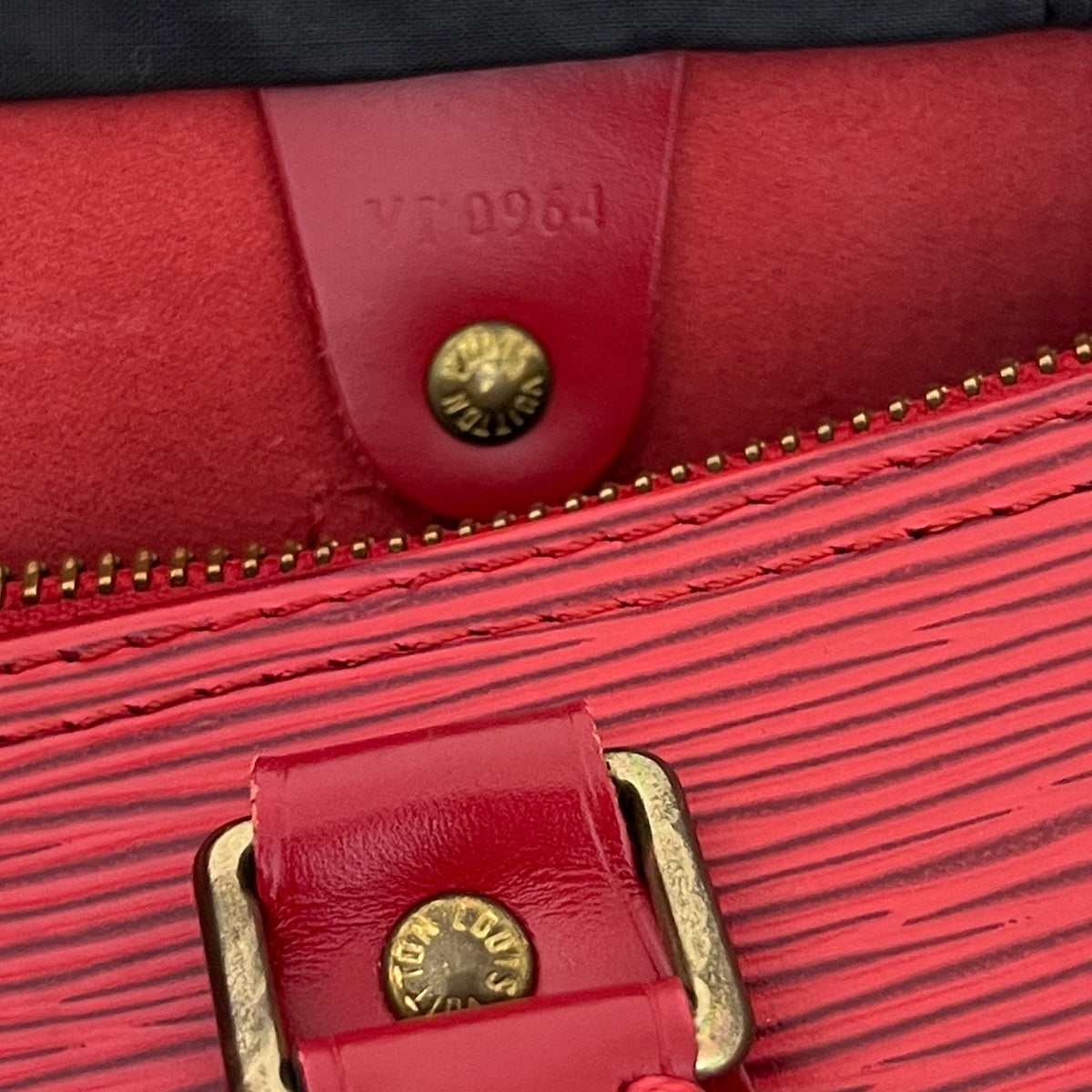 Vintage 1994 red Epi leather LOUIS VUITTON Speedy 25 bag