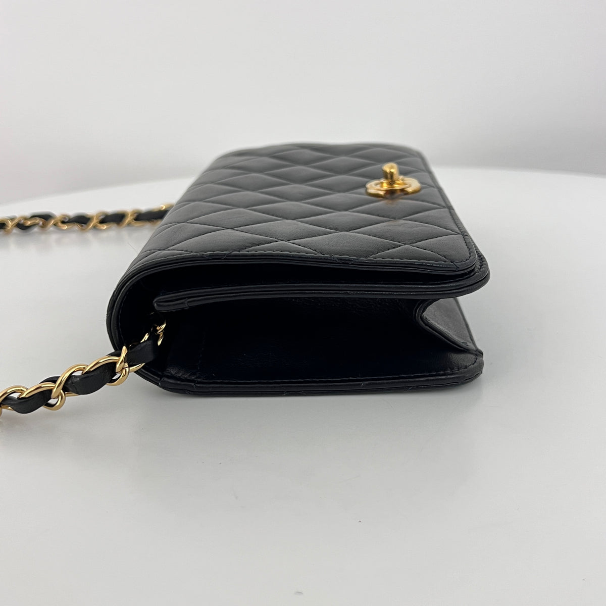 Sac à bandoulière CHANEL Wallet on chain Mini vintage cuir d'agneau noir vintage 2000-2002