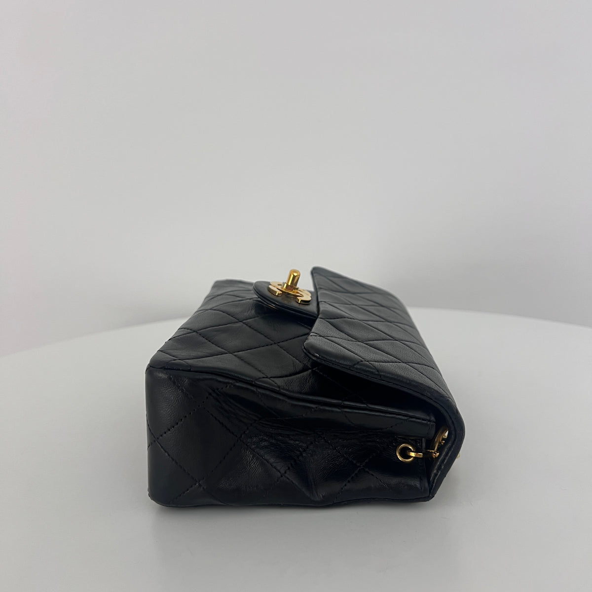 CHANEL Classic Mini shoulder bag in black lambskin, vintage 1989-1991