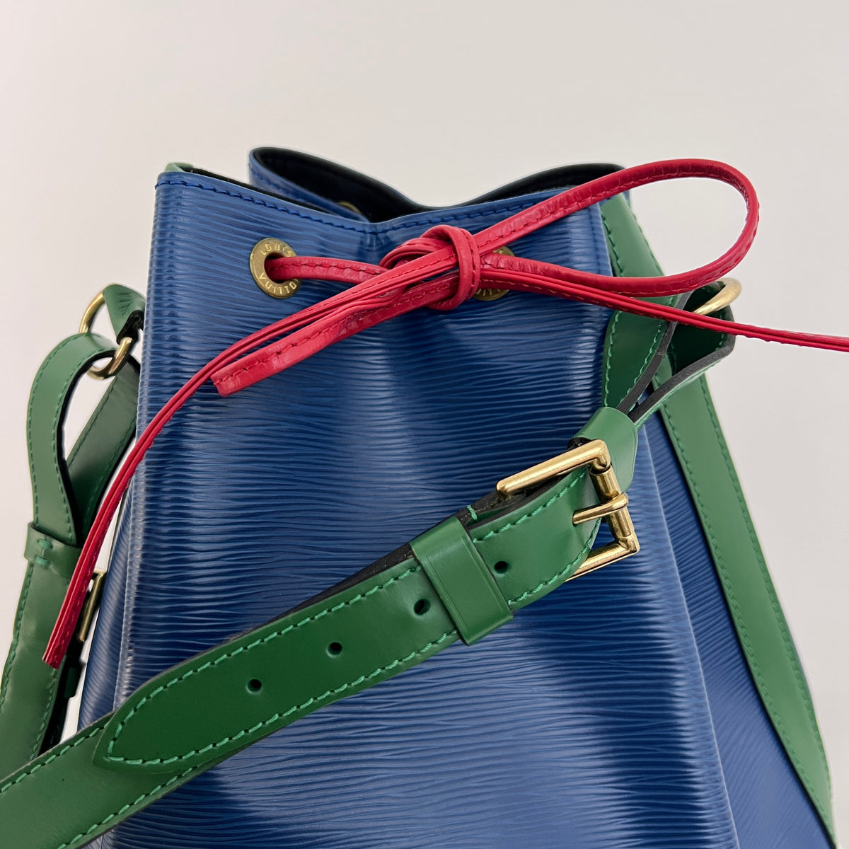 Sac LOUIS VUITTON Noé Grand cuir épi tricolore vintage 1992