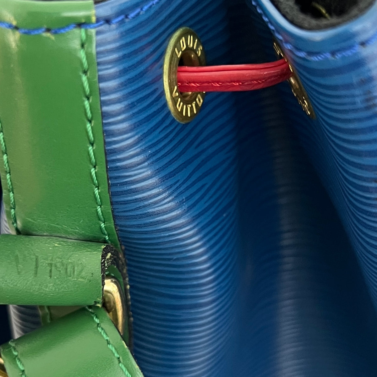 Sac LOUIS VUITTON Noé Grand cuir épi tricolore vintage 1992