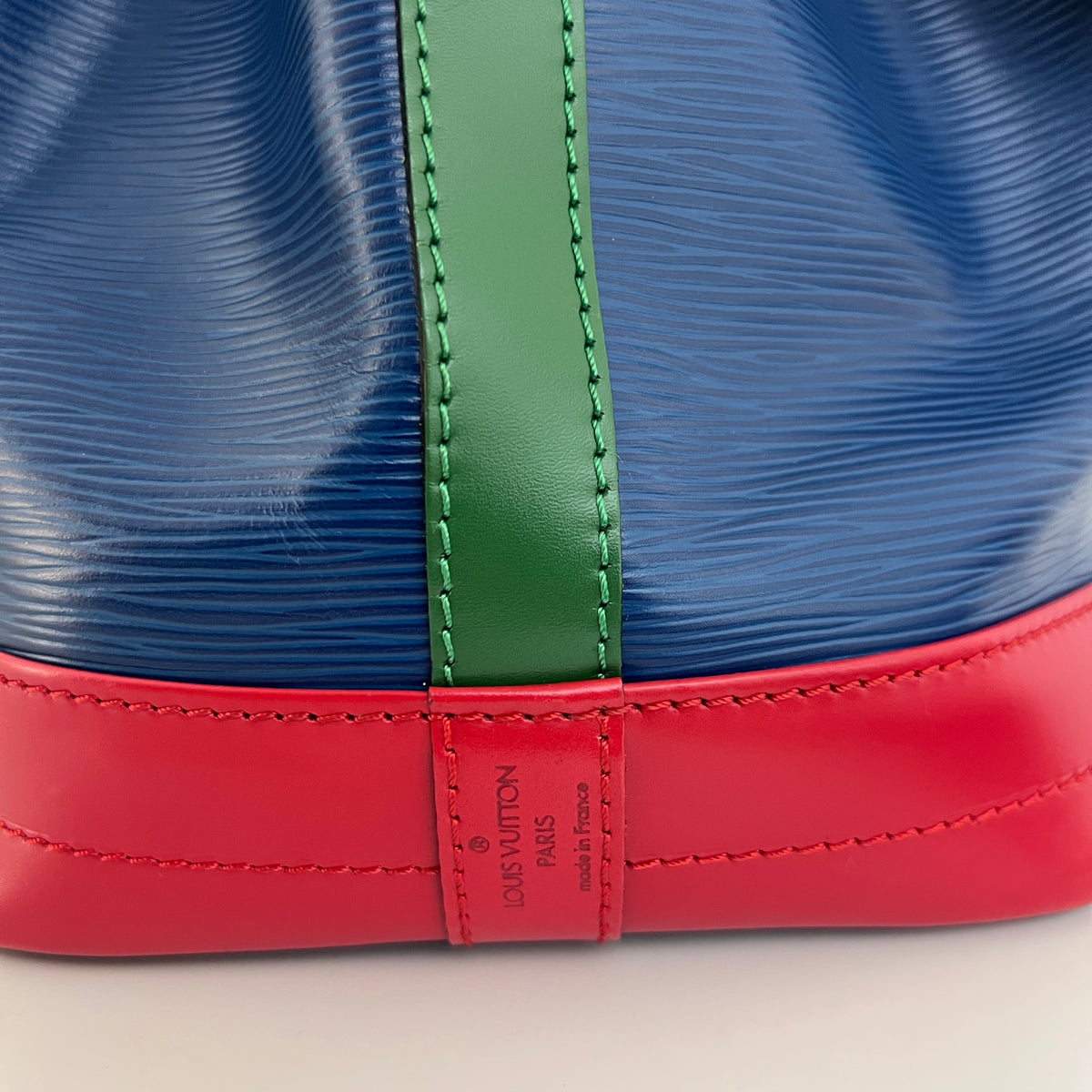 Sac LOUIS VUITTON Noé Grand cuir épi tricolore vintage 1992