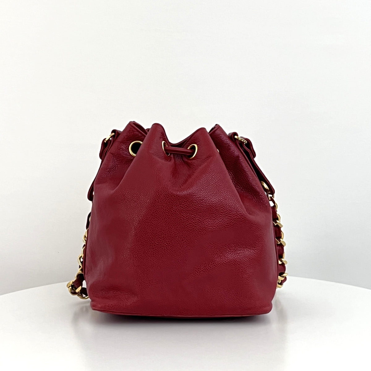 Sac à bandoulière CHANEL Seau cuir caviar rouge vintage Circa 1990