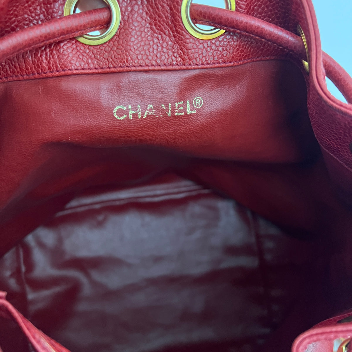 Sac à bandoulière CHANEL Seau cuir caviar rouge vintage Circa 1990