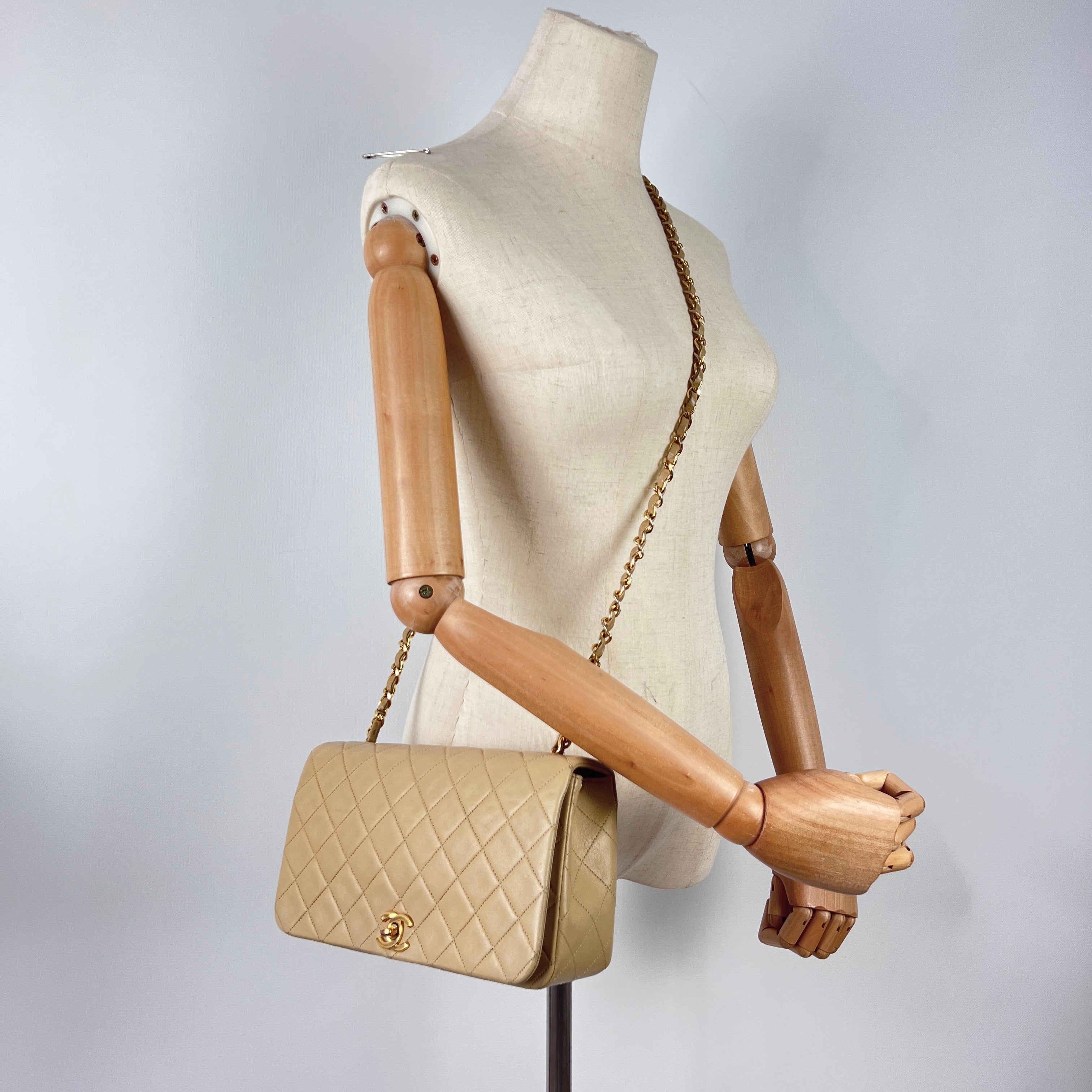 Sac à main CHANEL Timeless Classique Small cuir beige