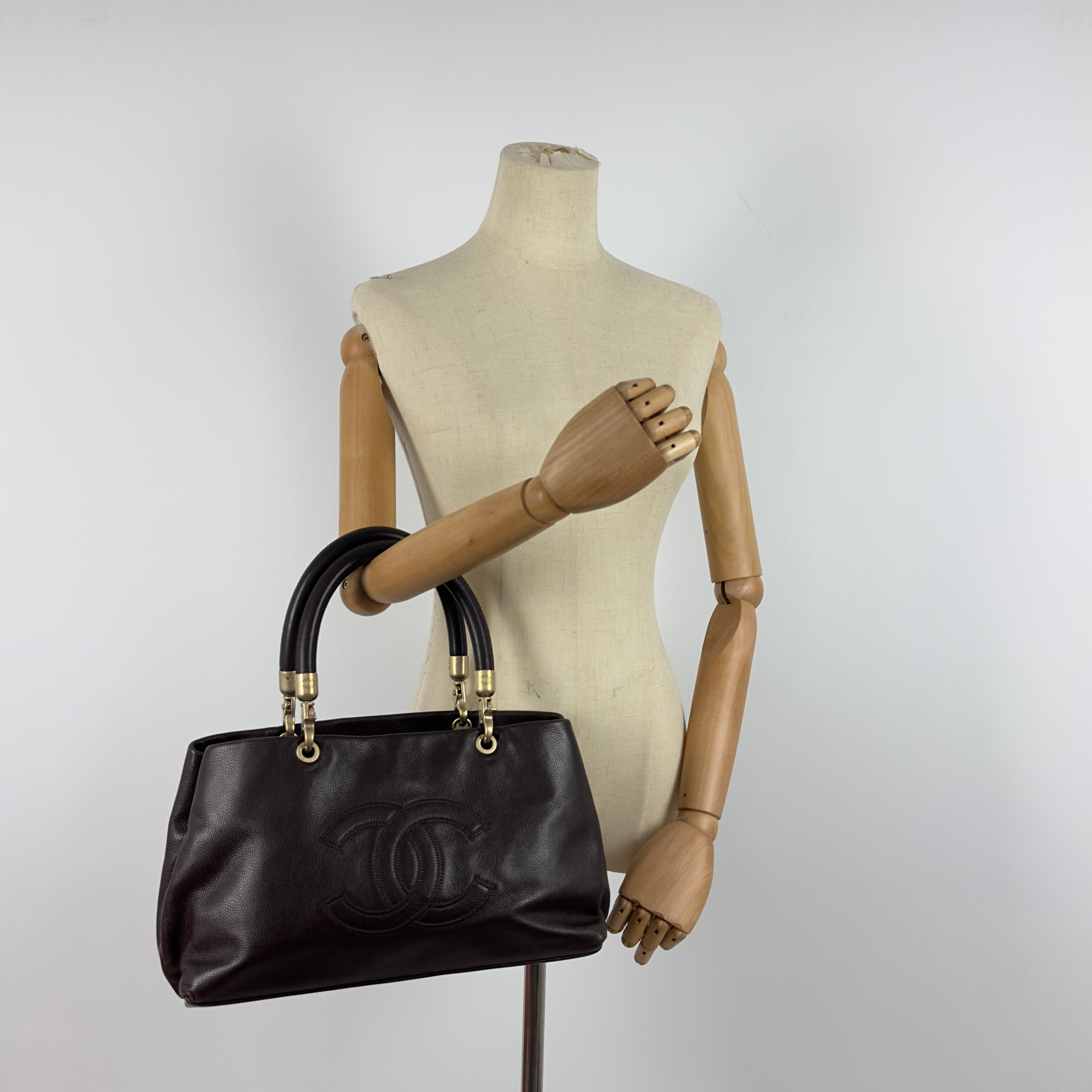 Sac à main CHANEL Tote Top Handle cuir caviar marron