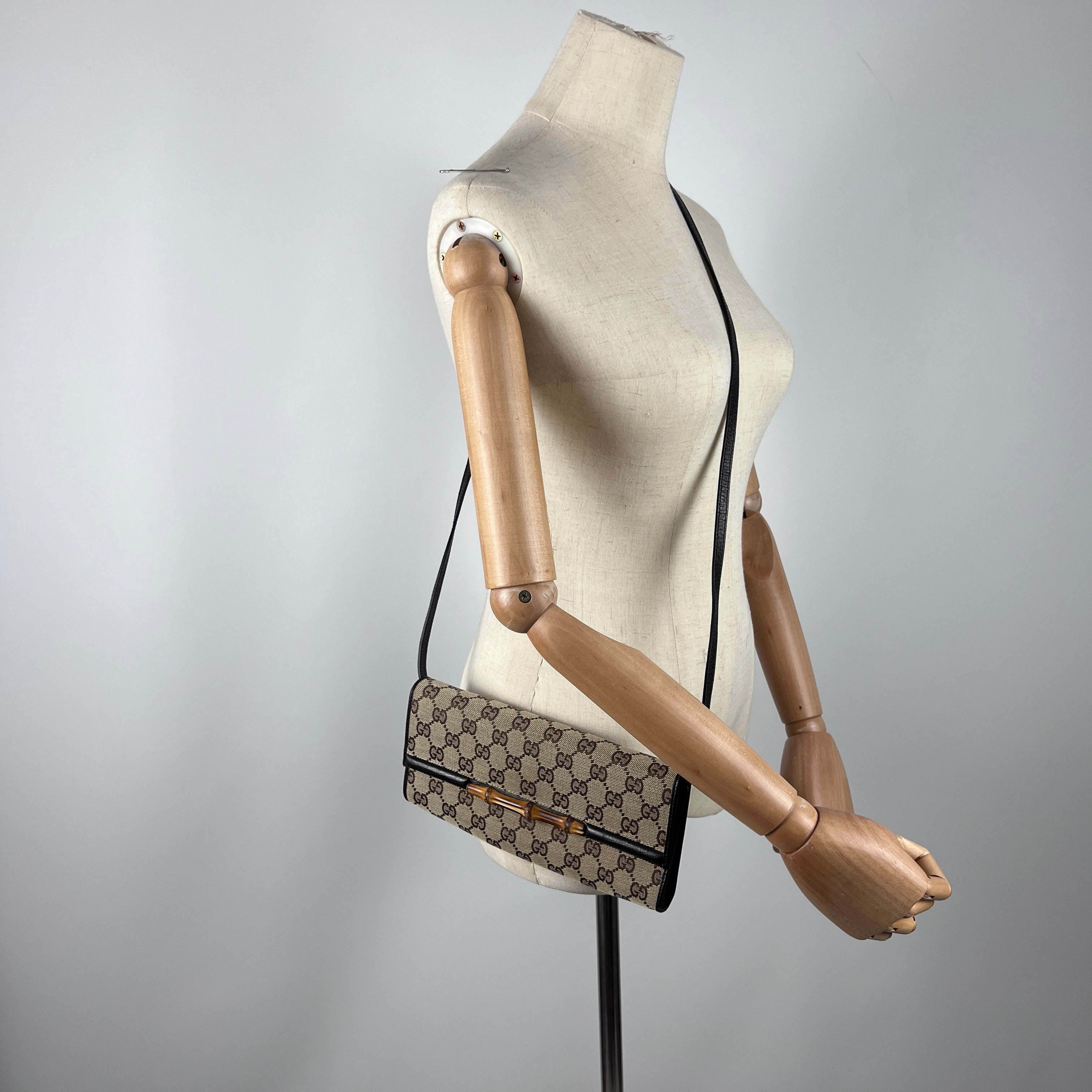 Sac à main GUCCI GG Bamboo toile et cuir marron