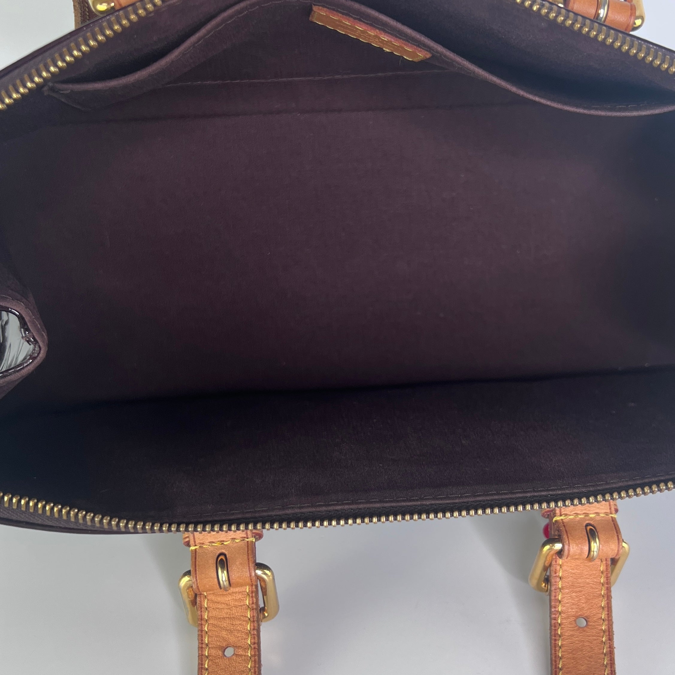Sac à main LOUIS VUITTON Rosewood cuir vernis bordeaux