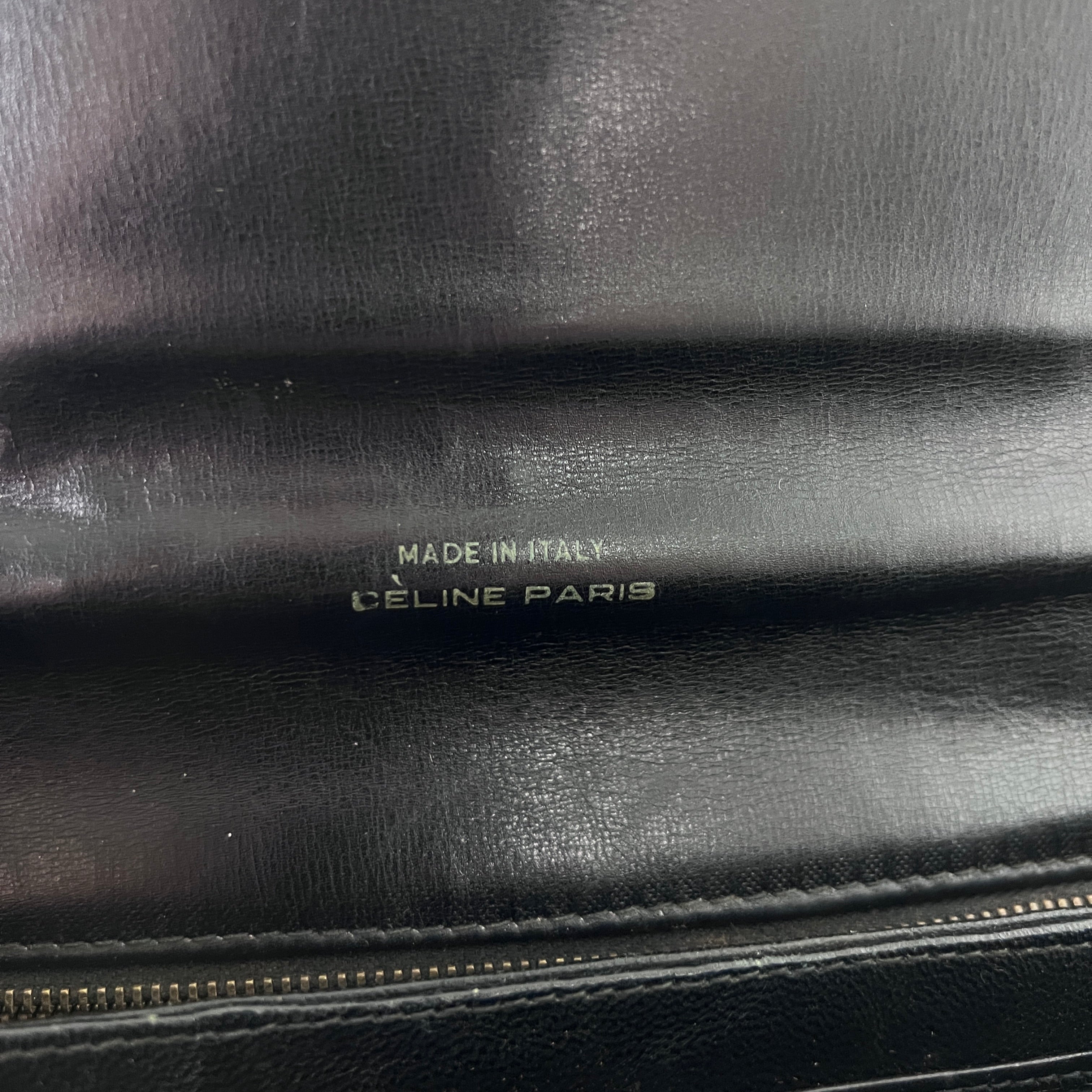 Sac à main CELINE Triomphe cuir noir