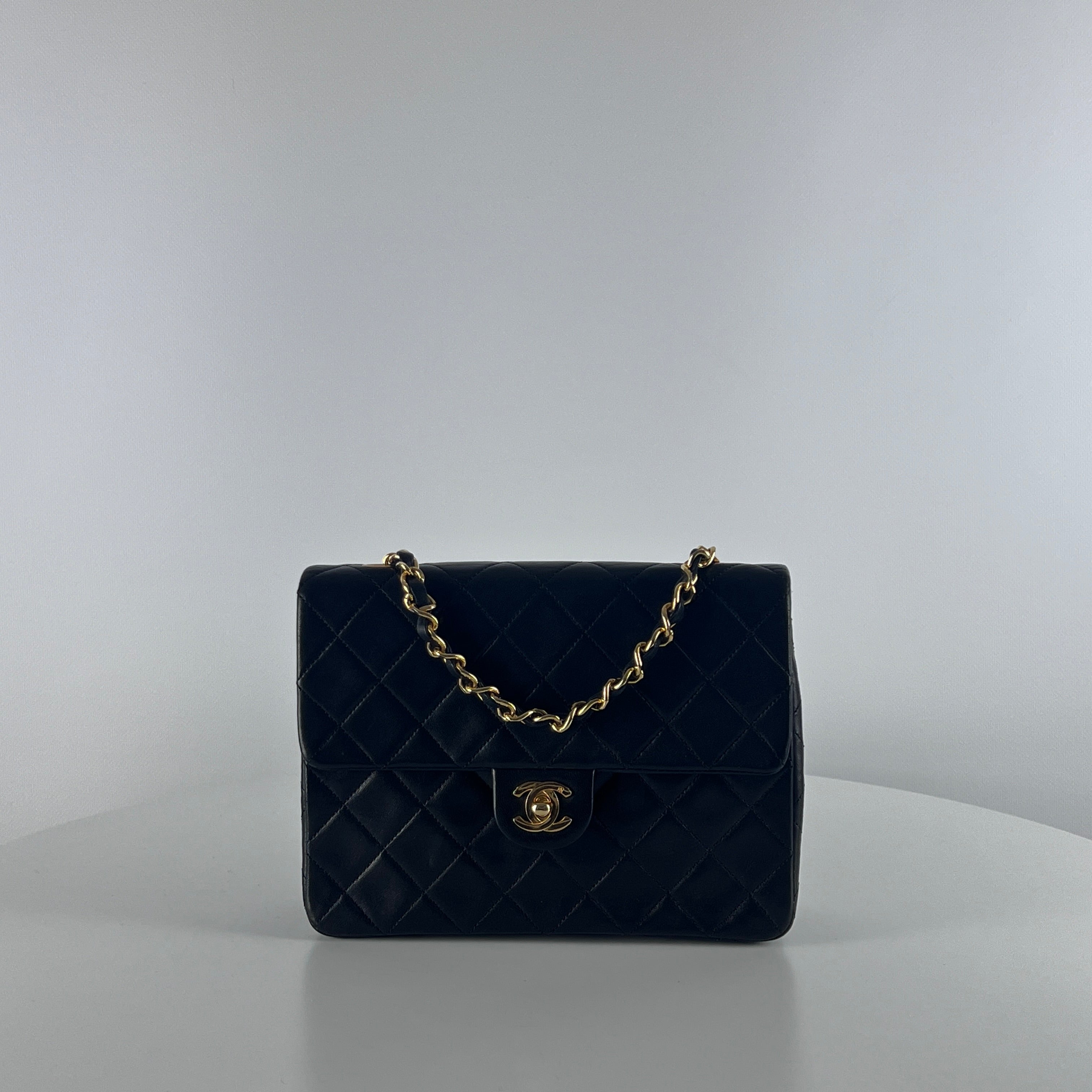 Sac à main CHANEL Timeless Mini 20 cuir  noir