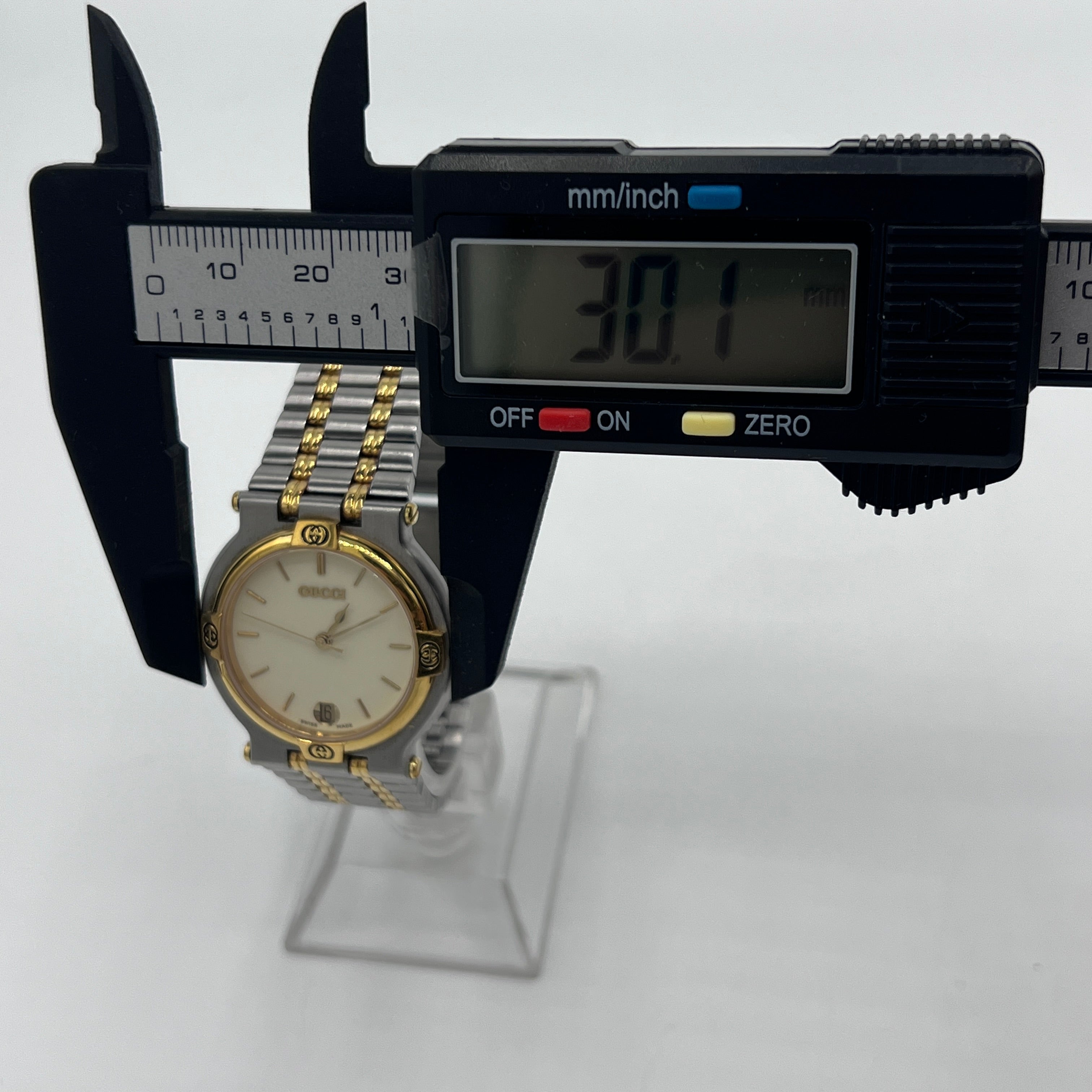 Montre GUCCI 9000M acier Bicolore
