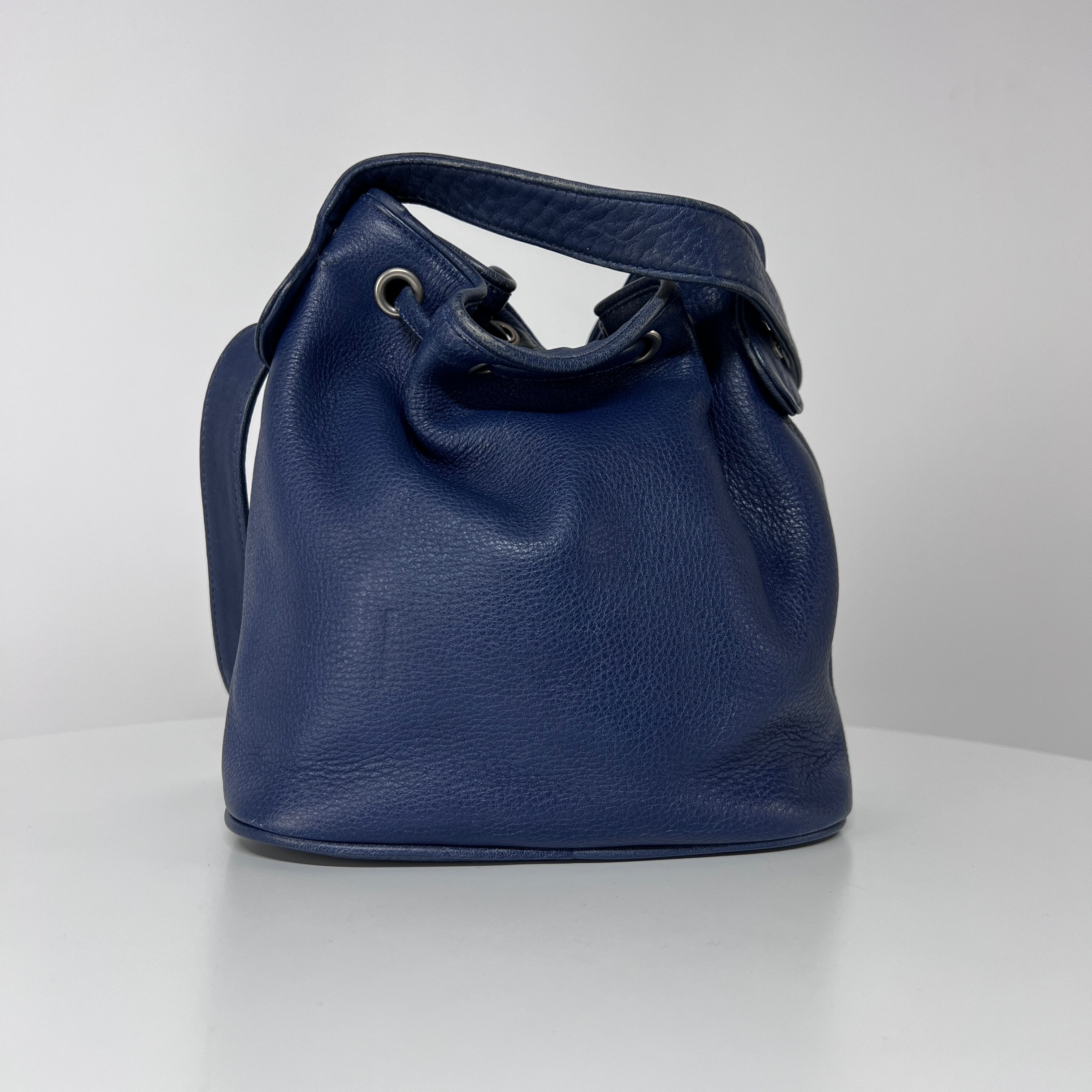 Sac à main COURREGES Bucket cuir bleu