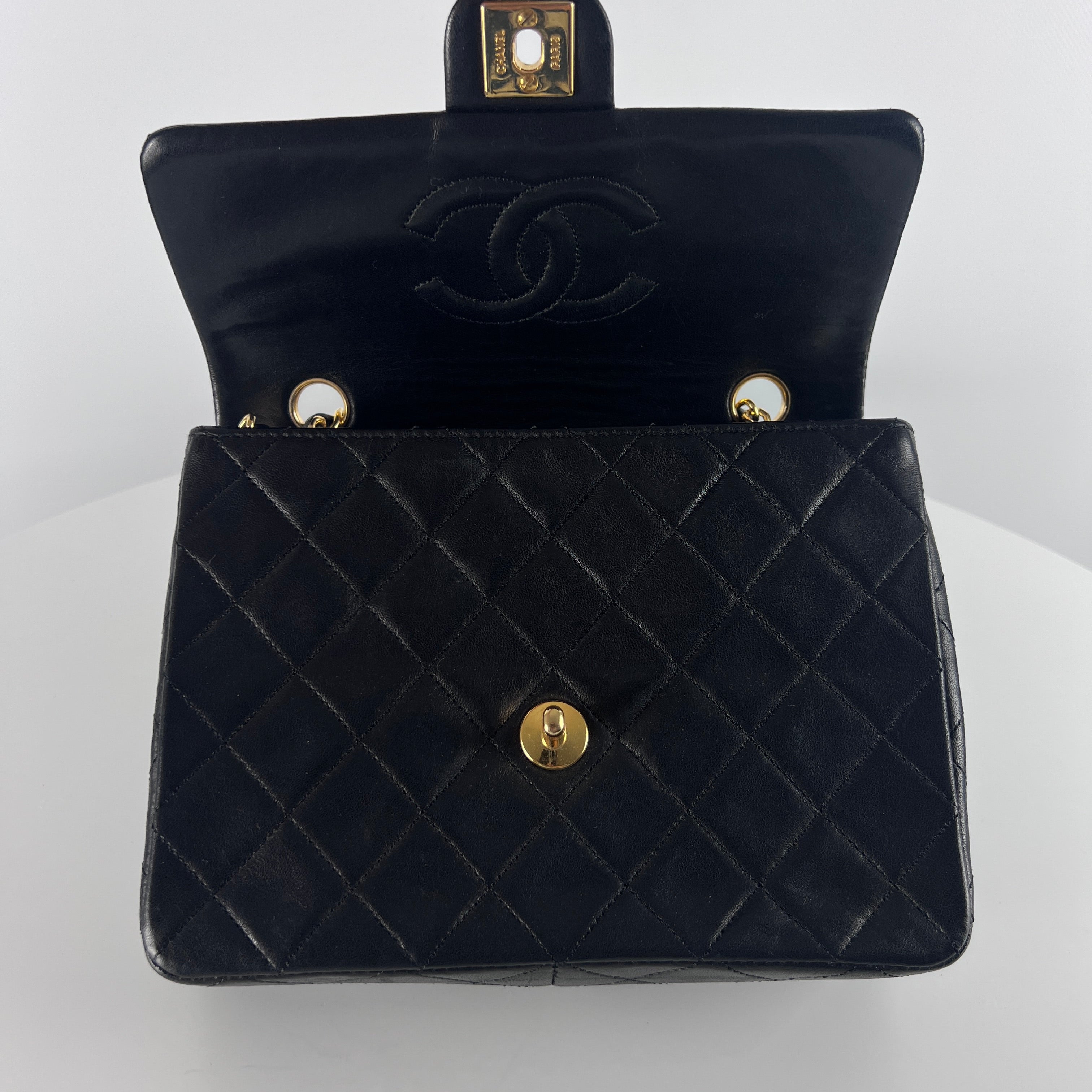 Sac à main CHANEL Timeless Mini 20 cuir  noir