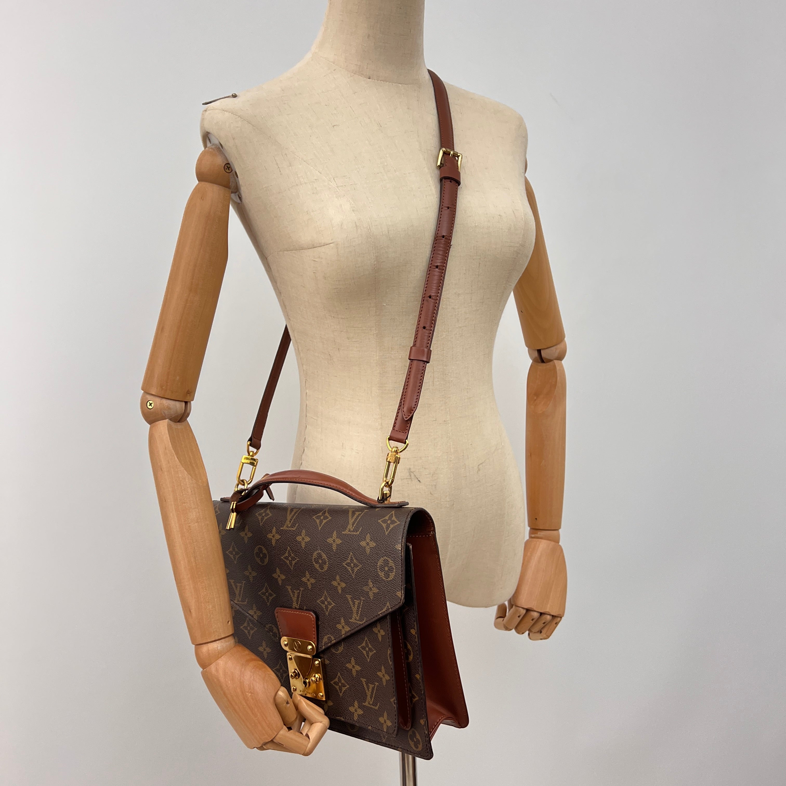 Sac à bandoulière LOUIS VUITTON Monceau toile et cuir marron