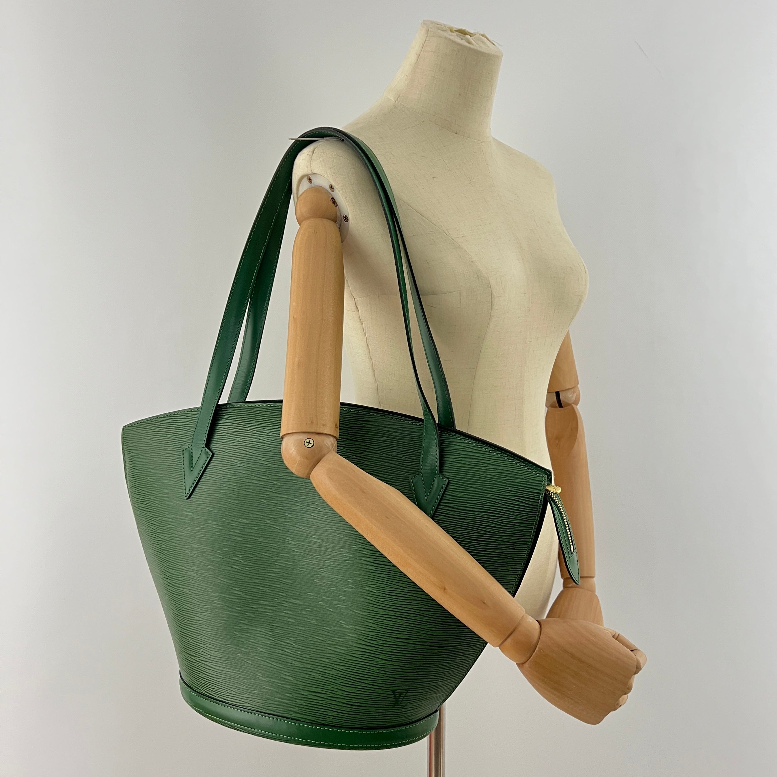 Sac à main LOUIS VUITTON Saint Jacques cuir épi vert