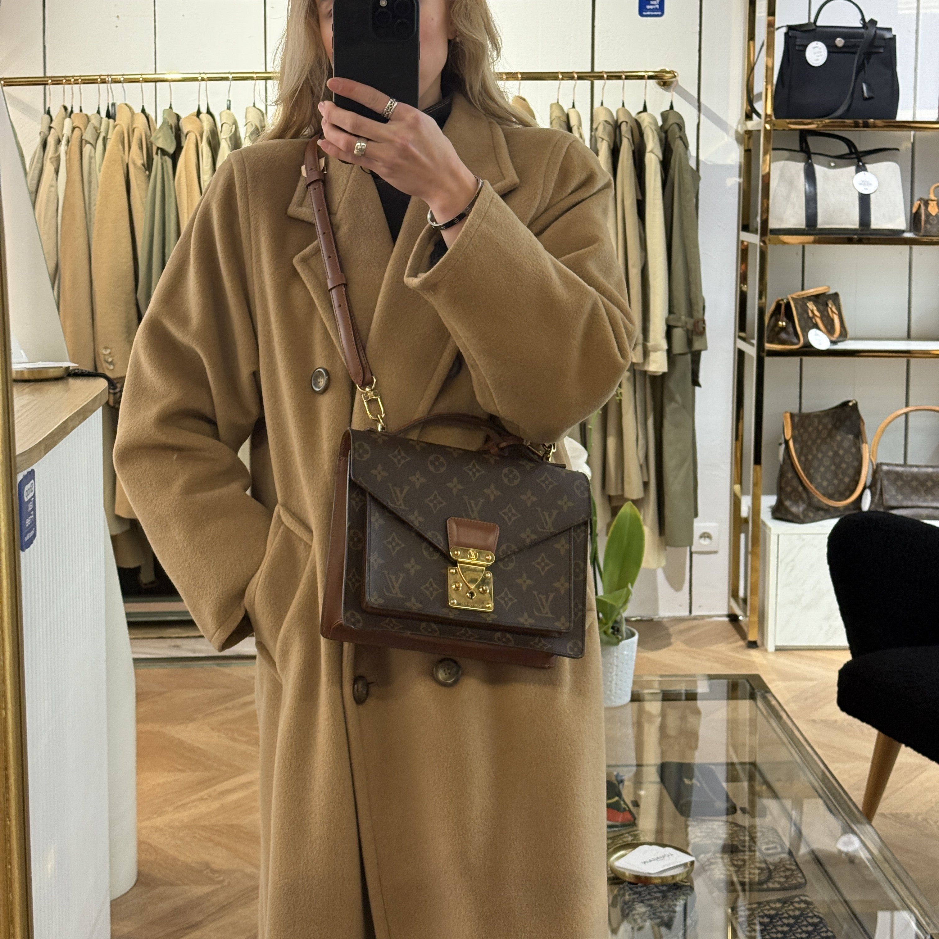 Sac à main LOUIS VUITTON Monceau toile et cuir marron