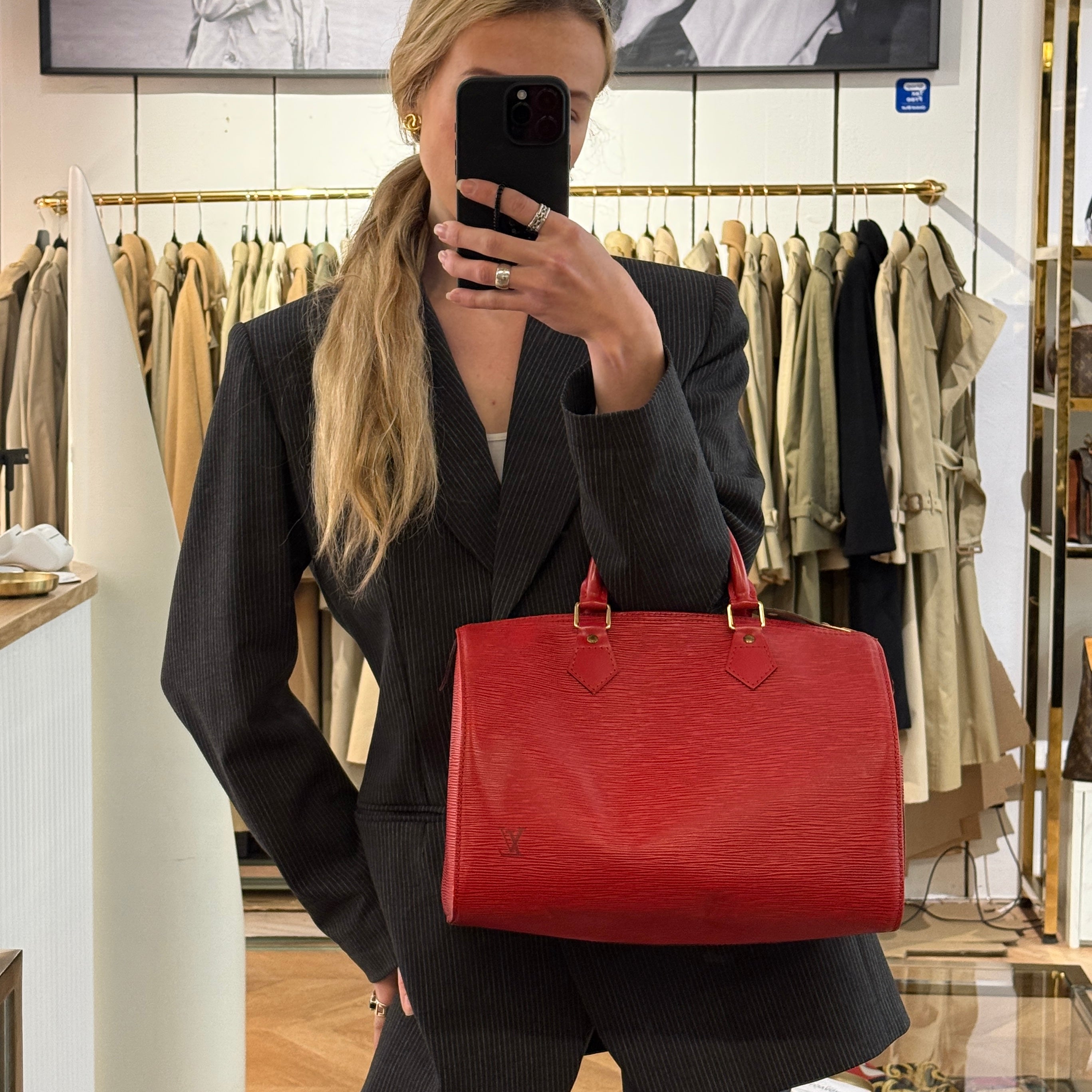 LOUIS VUITTON Speedy 30 handbag in red Epi leather