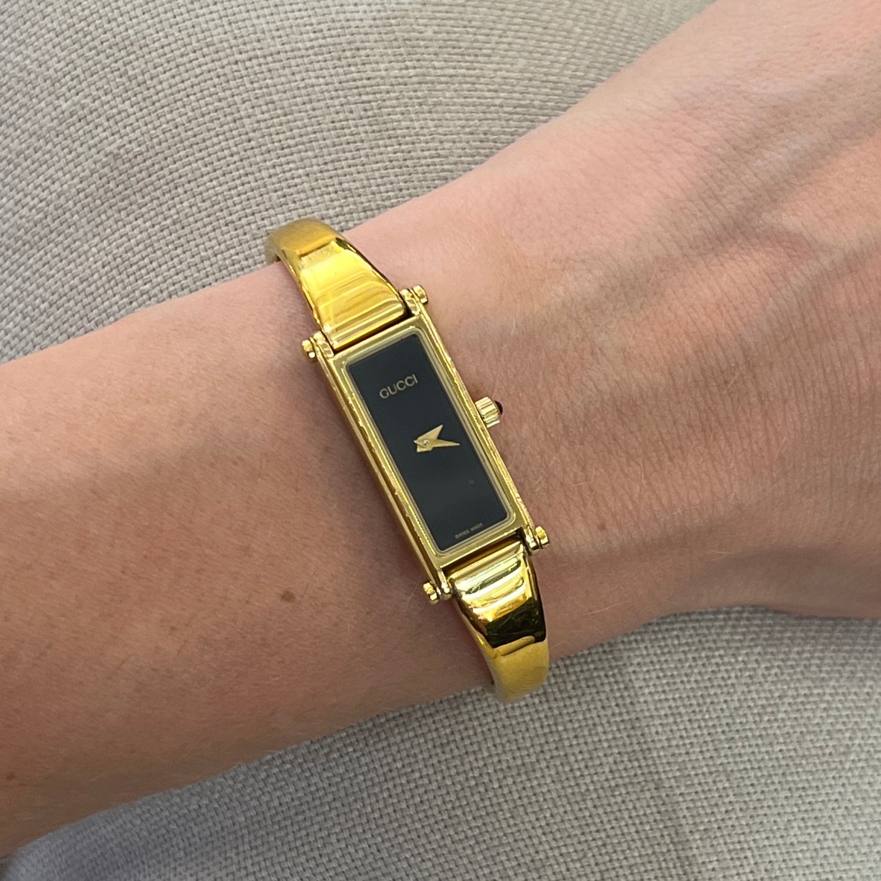 Montre GUCCI 1500 plaqué or doré