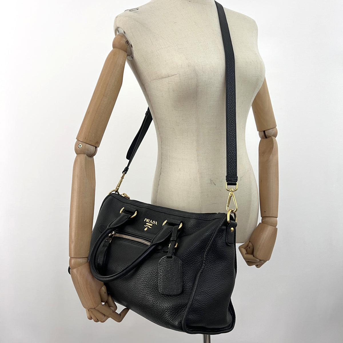 Sac à bandoulière PRADA Vitello Daino cuir grainé noir