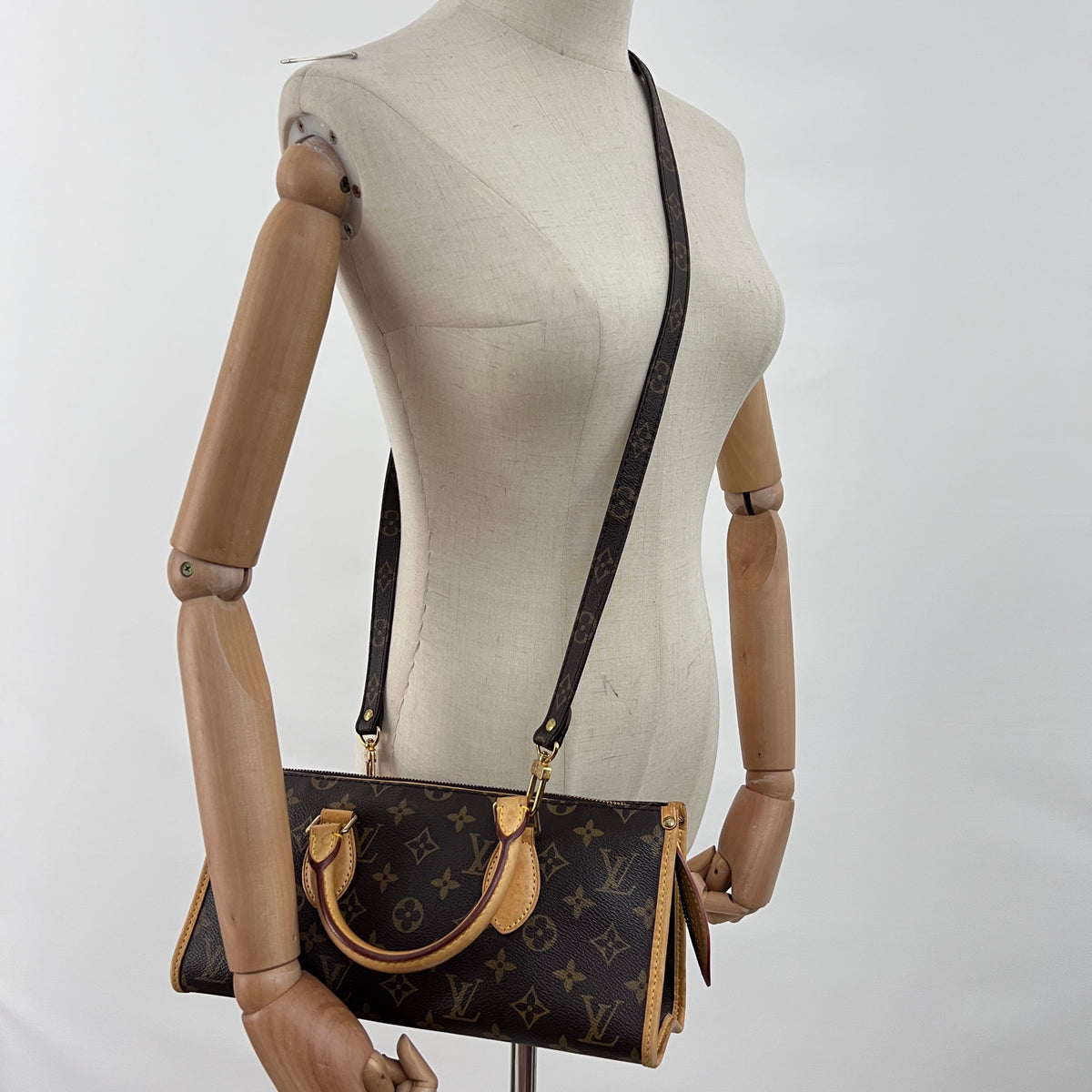 Sac à bandoulière LOUIS VUITTON Popincourt toile et cuir marron vintage 2006