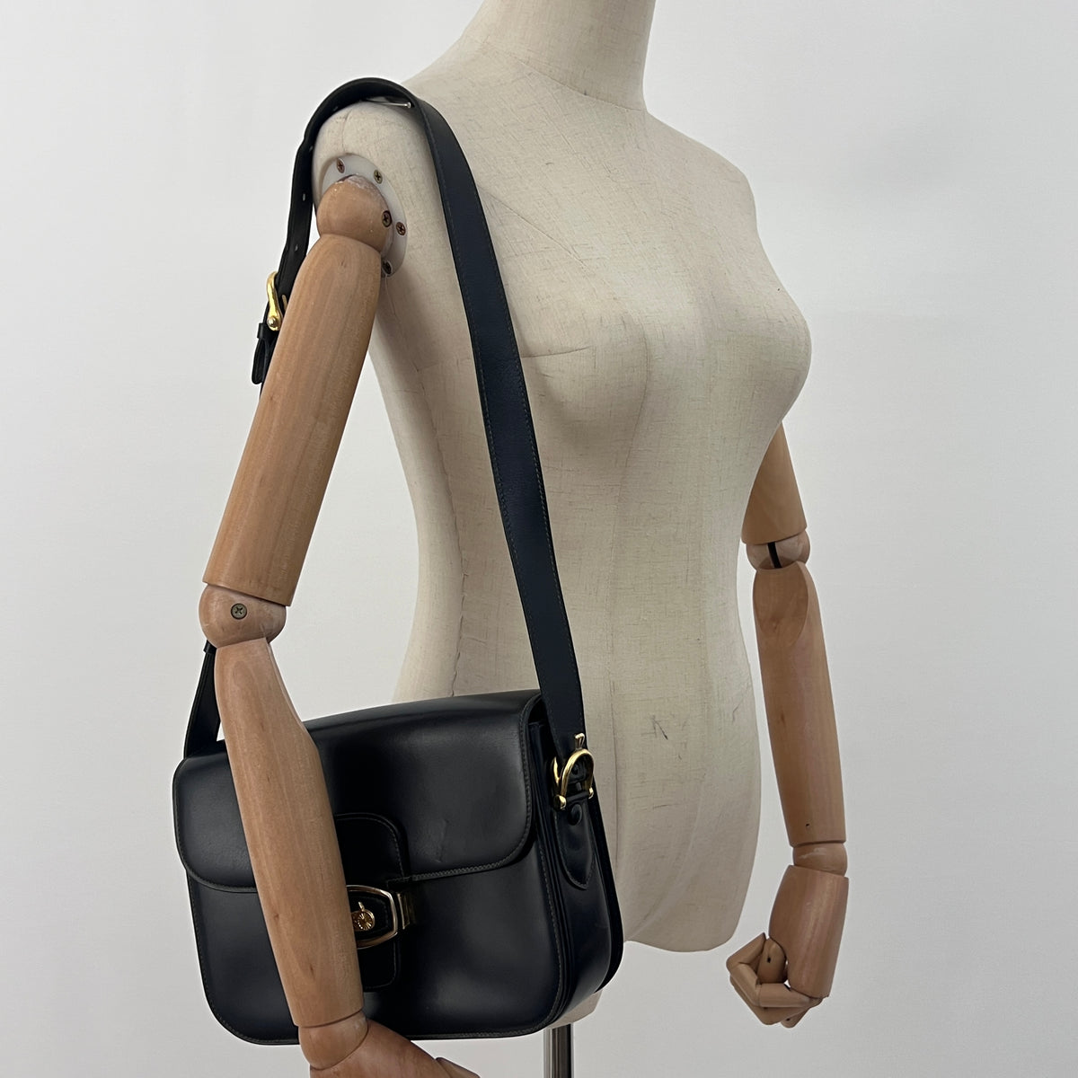 CELINE Triomphe bag in black smooth leather