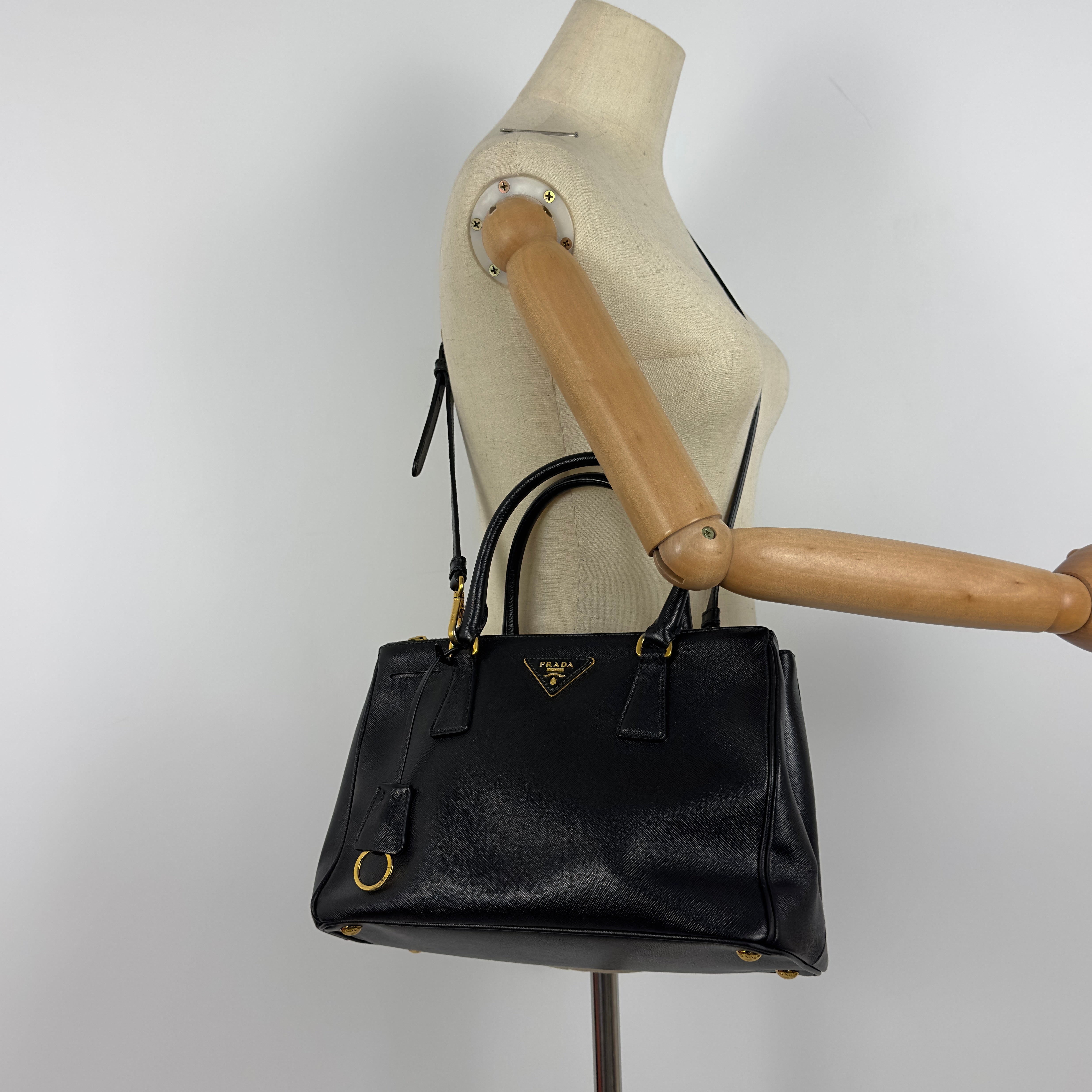 Sac à main PRADA Galleria cuir noir