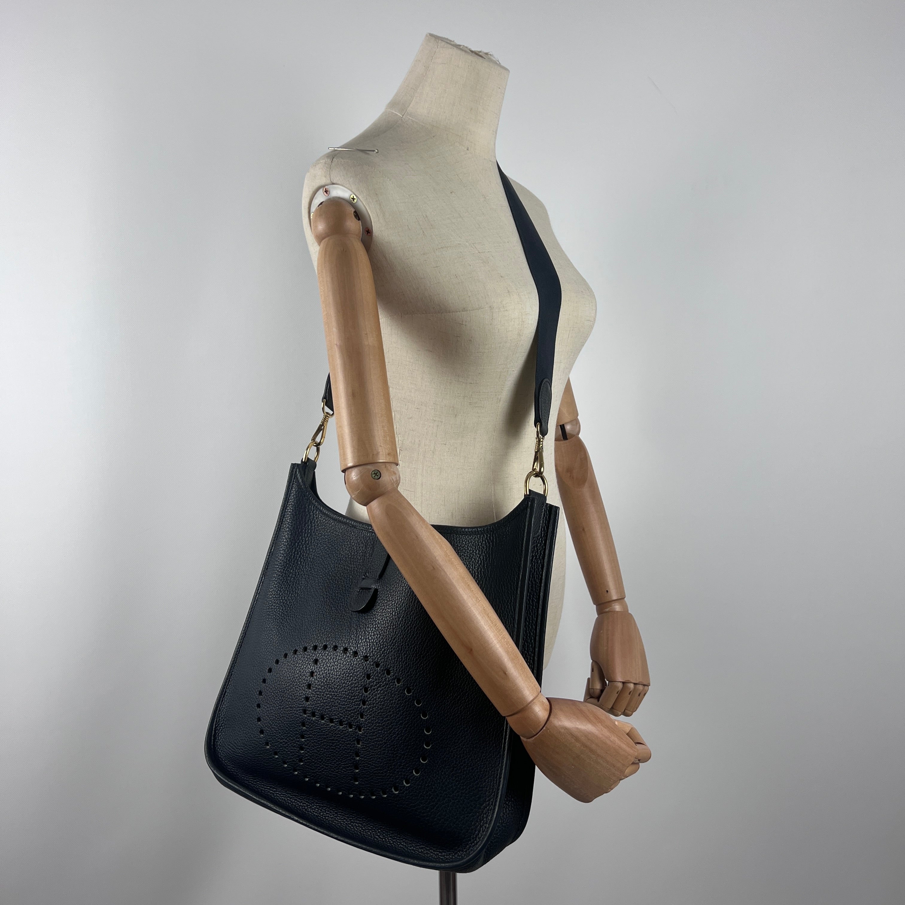Sac à main HERMÈS Evelyne cuir bleu nuit