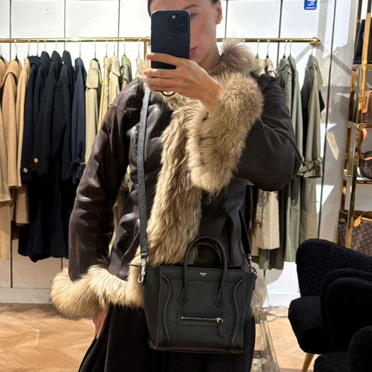 Sac à bandoulière CELINE Nano Luggage cuir grainé noir