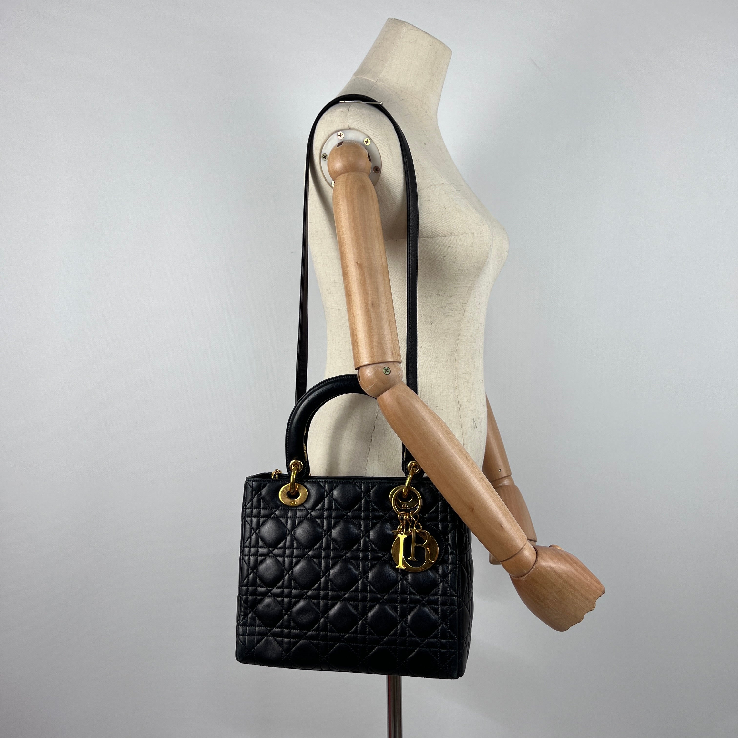 Sac à main DIOR Lady Dior cuir noir