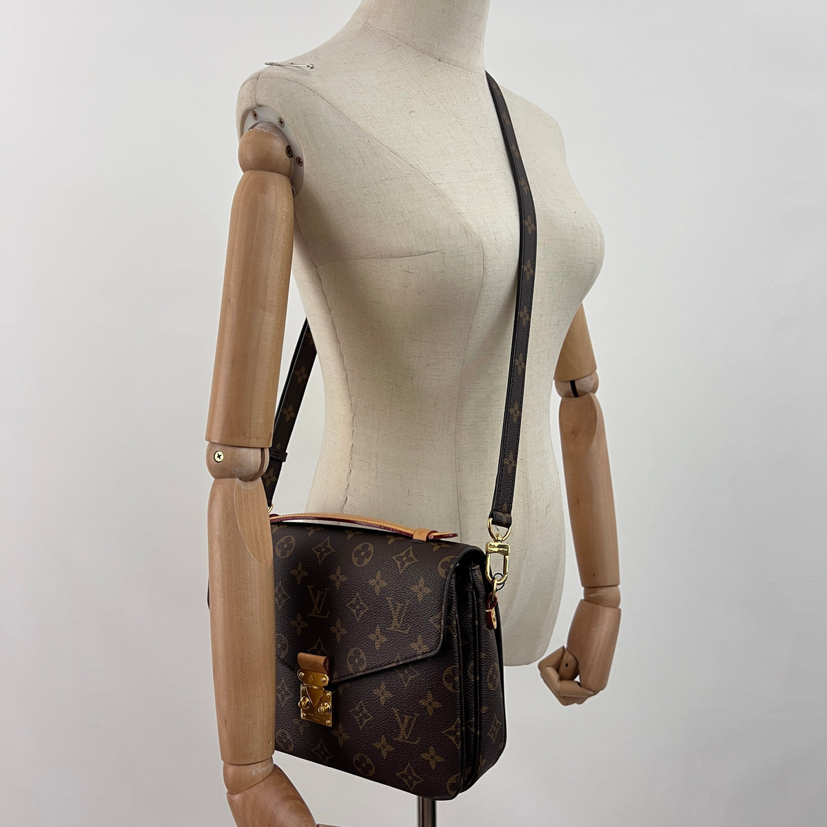 Sac à bandoulière LOUIS VUITTON Metis toile et cuir marron vintage circa 1990