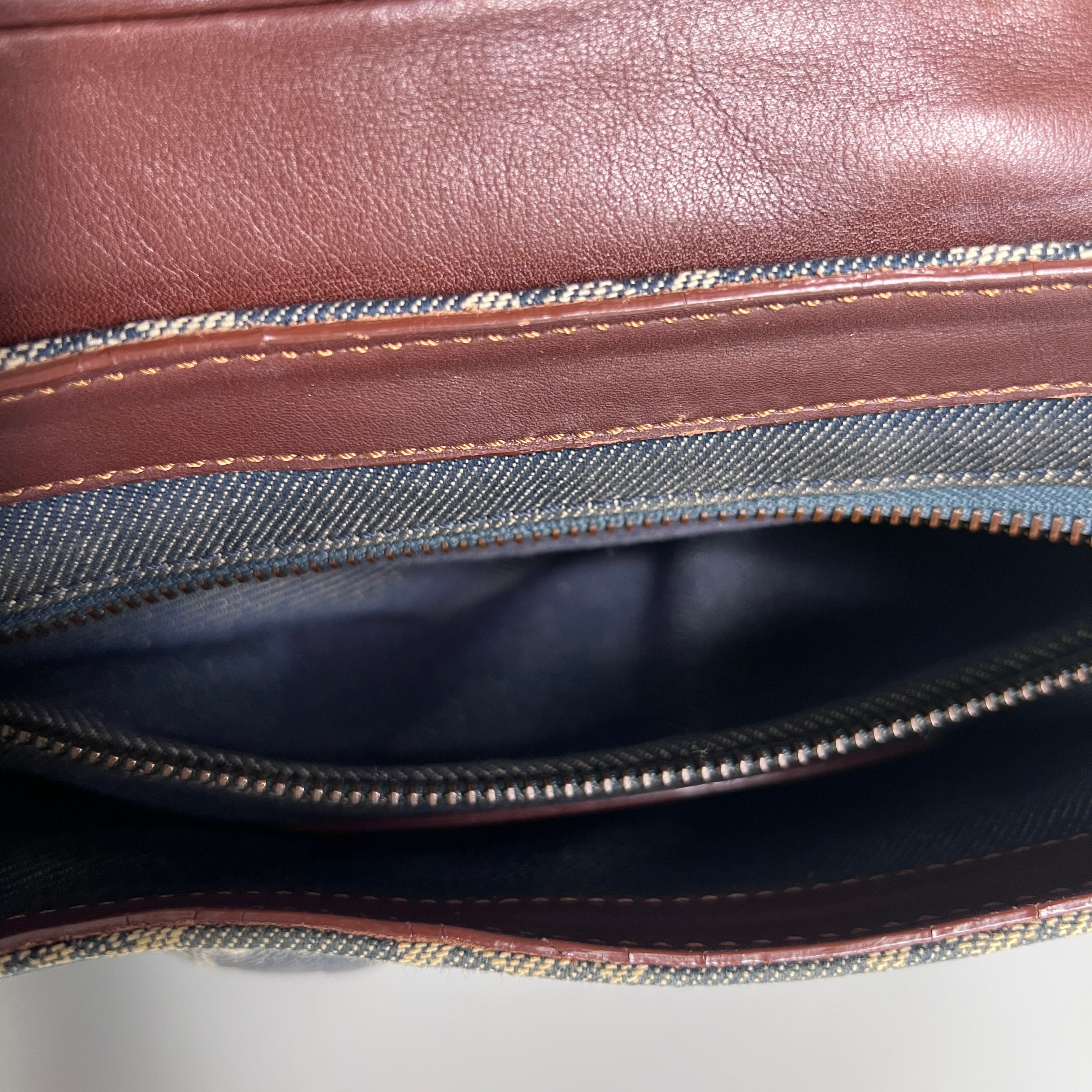 Sac à main CELINE Triomphe denim et cuir bleu
