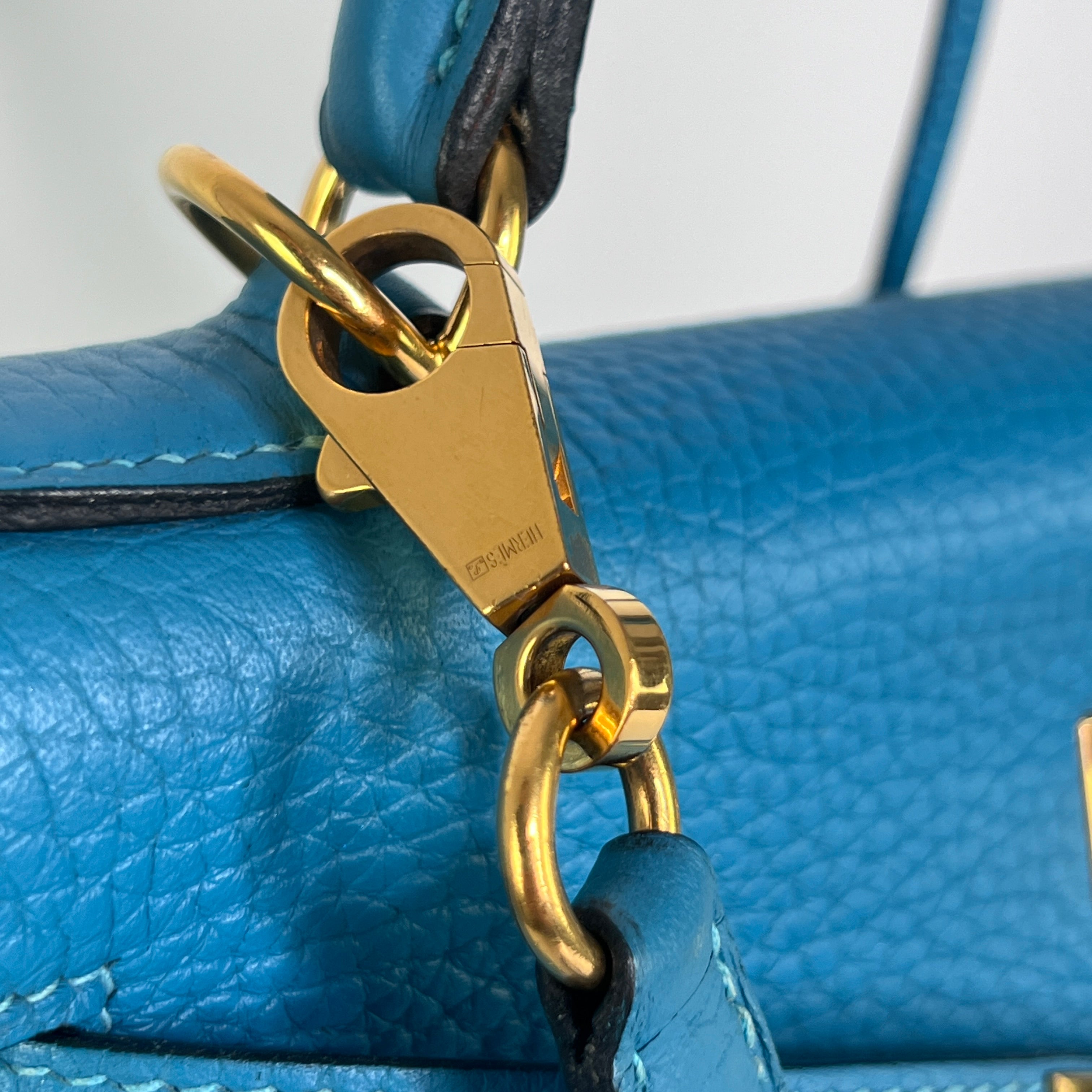 HERMÈS Kelly 28 blue leather handbag