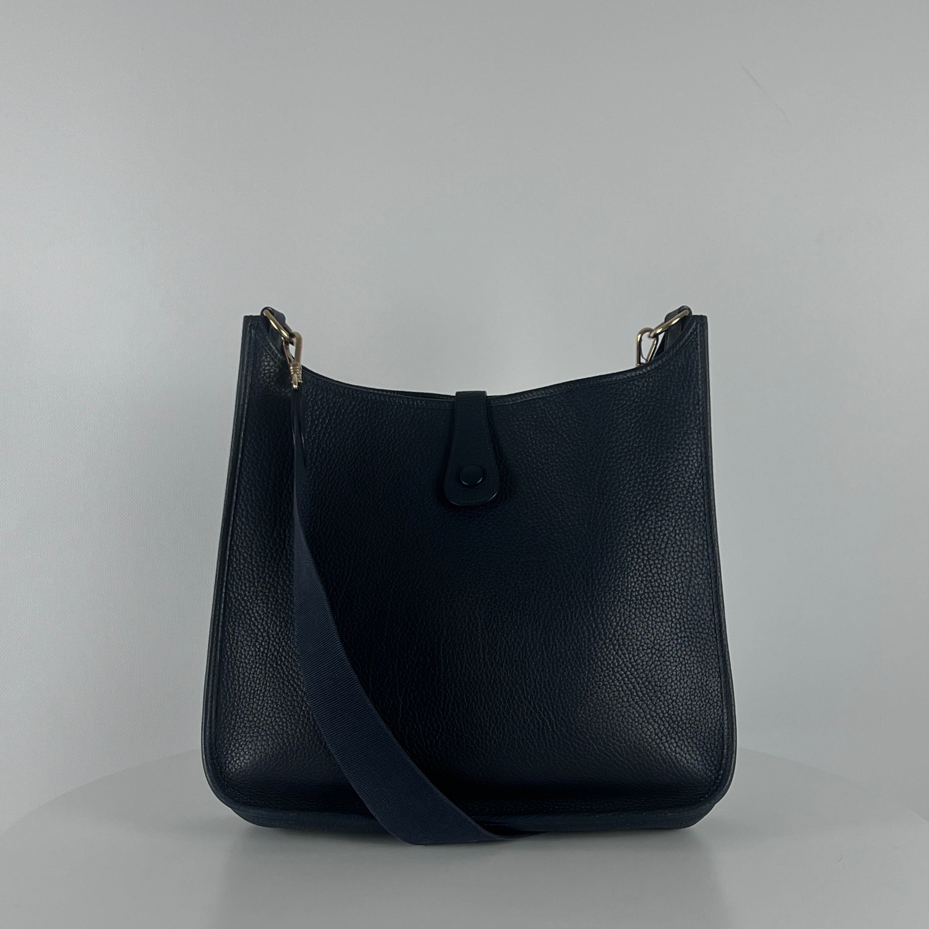 HERMÈS Evelyne midnight blue leather handbag