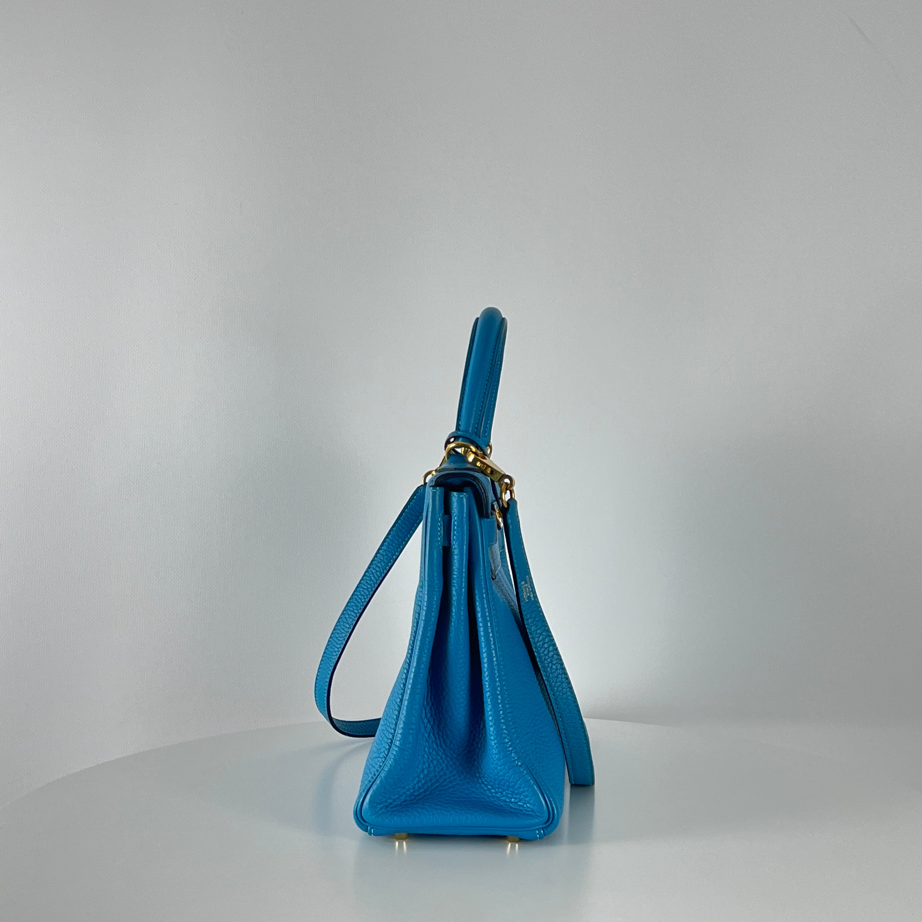 HERMÈS Kelly 28 blue leather handbag