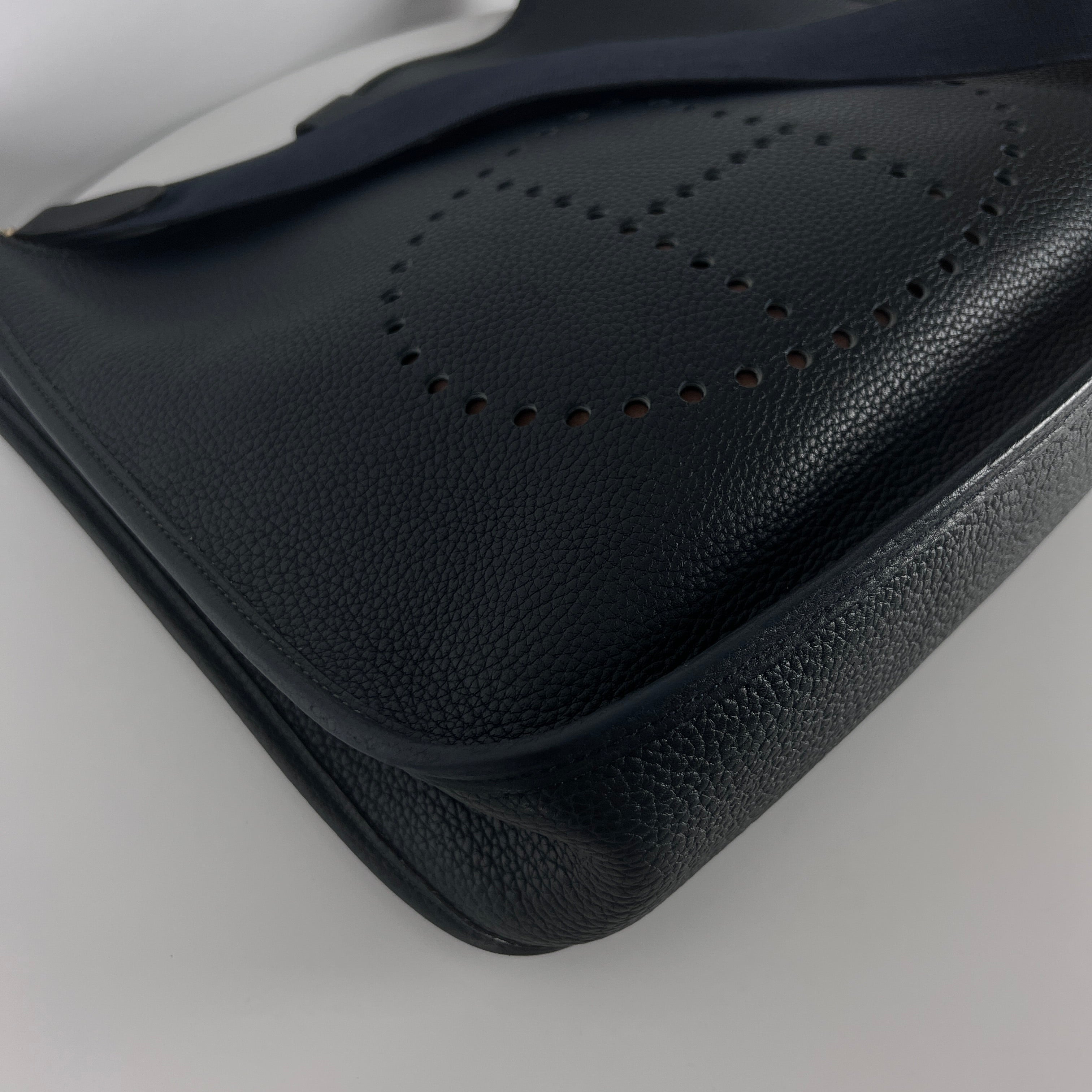 HERMÈS Evelyne midnight blue leather handbag