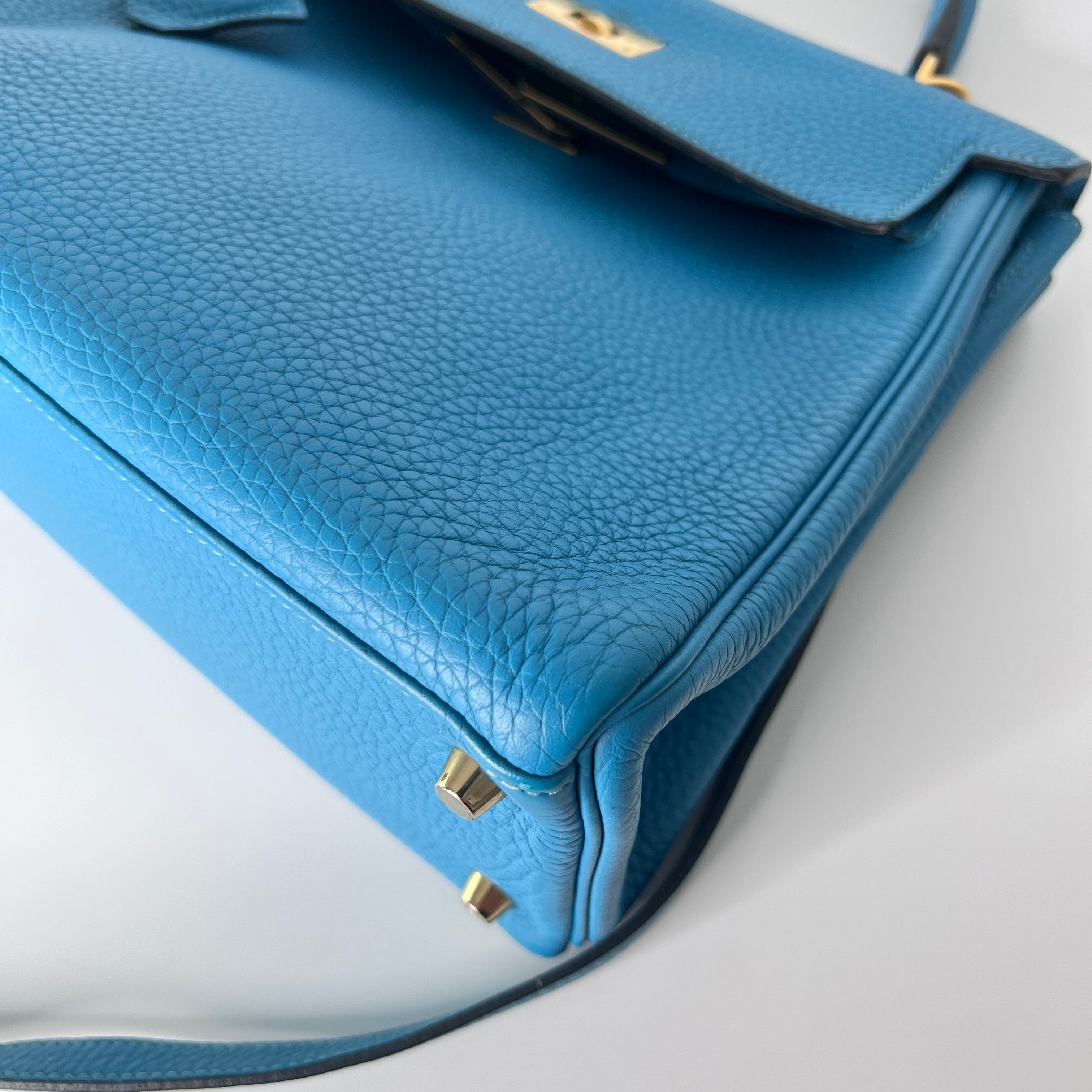 HERMÈS Kelly 28 blue leather handbag