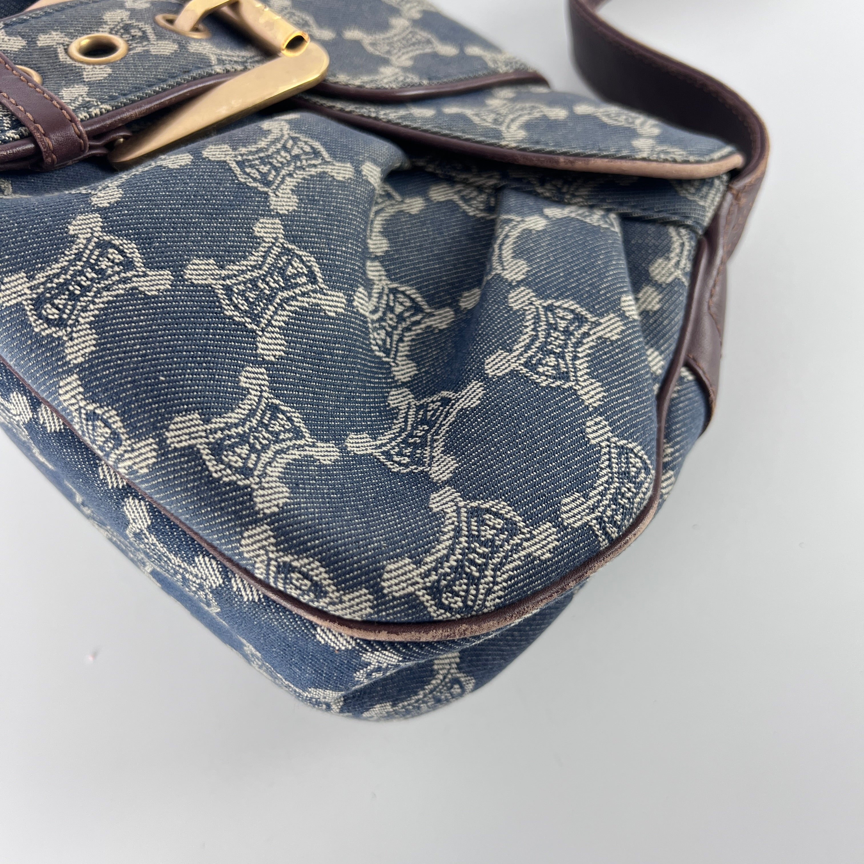 Sac à main CELINE Triomphe denim et cuir bleu