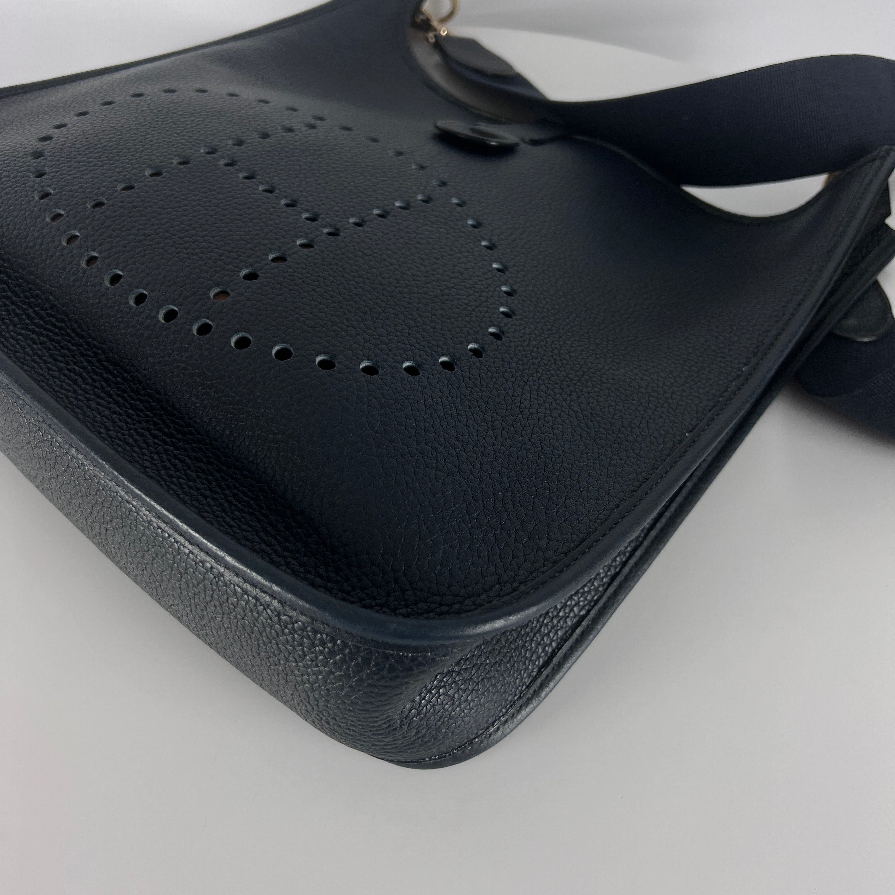 HERMÈS Evelyne midnight blue leather handbag